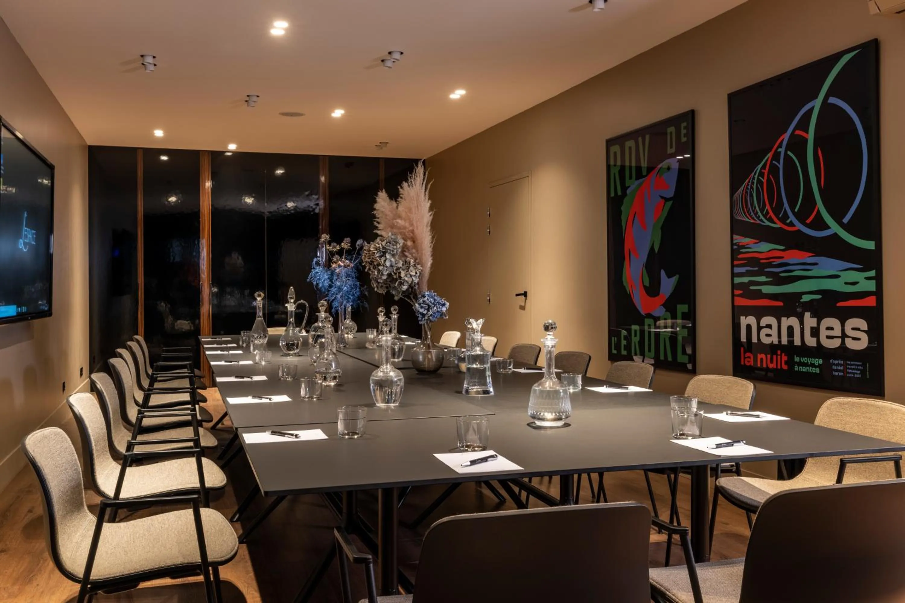 Meeting/conference room in LHotel - face au château - boutique hôtel et séminaires