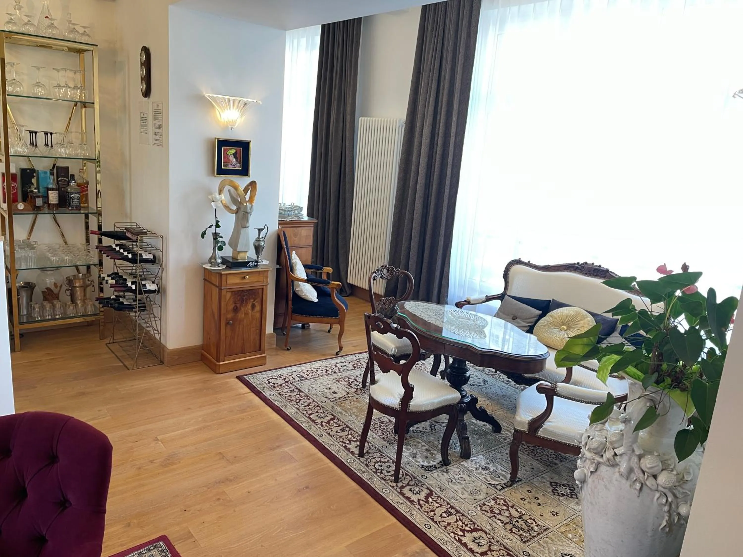 Living room in Hôtel Victor Hugo