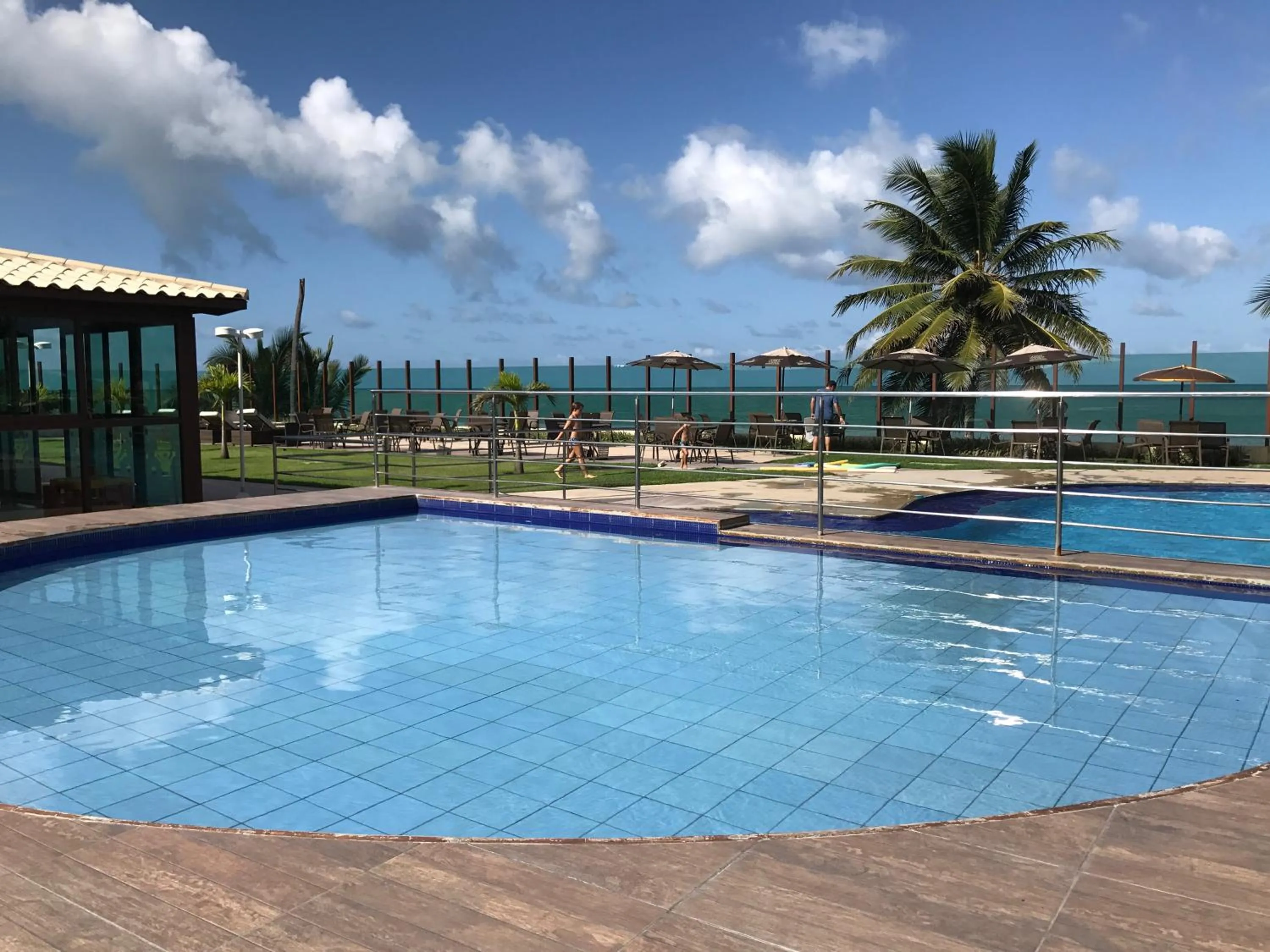 Swimming pool in Luxor Tabatinga Beira Mar