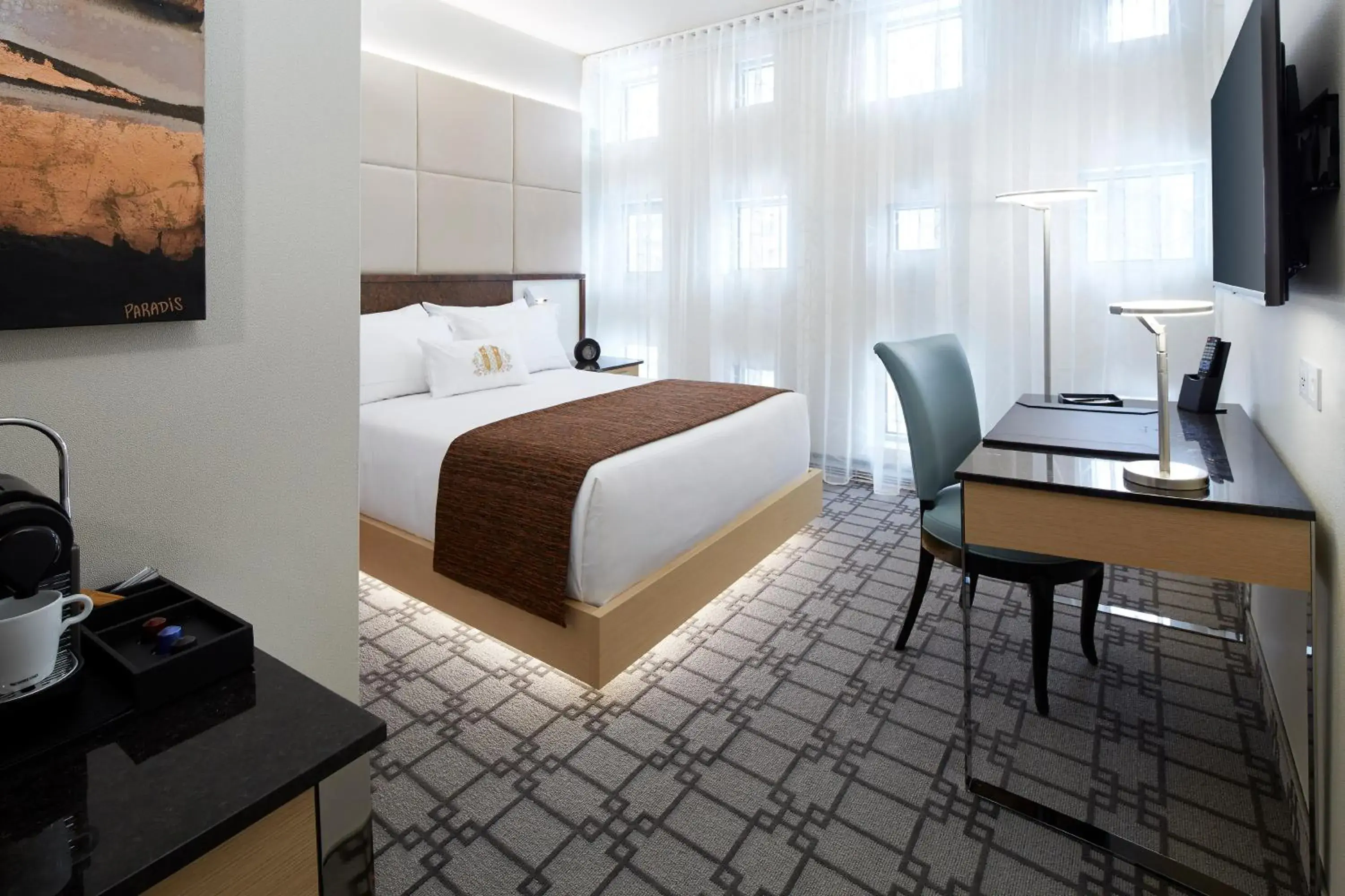 Premium Queen Room in Le Mount Stephen Premium Queen Room in Le Mount Stephen