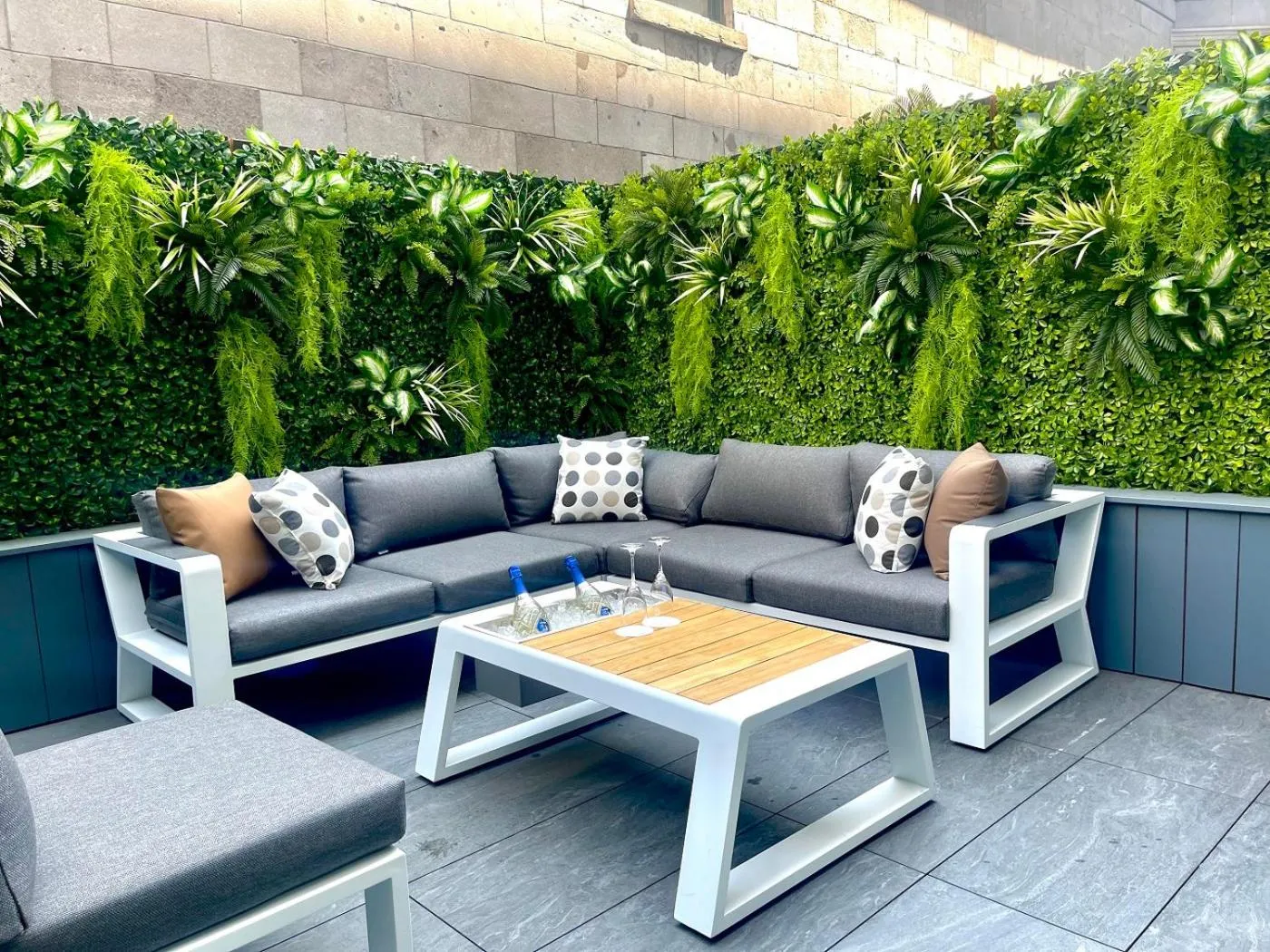 Patio in Le Mount Stephen