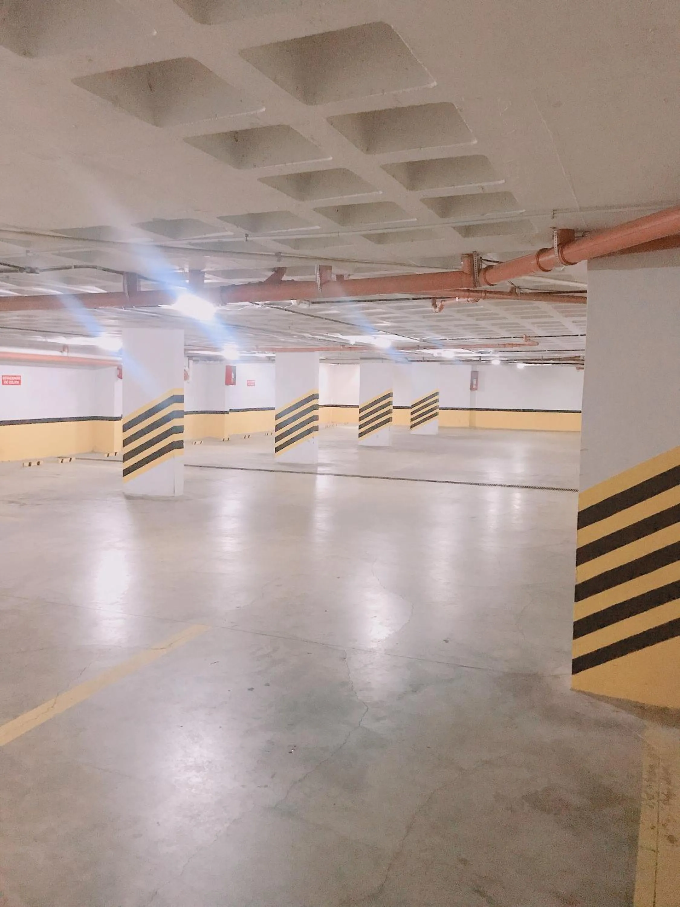 Parking in Hotel Petit Cordoba