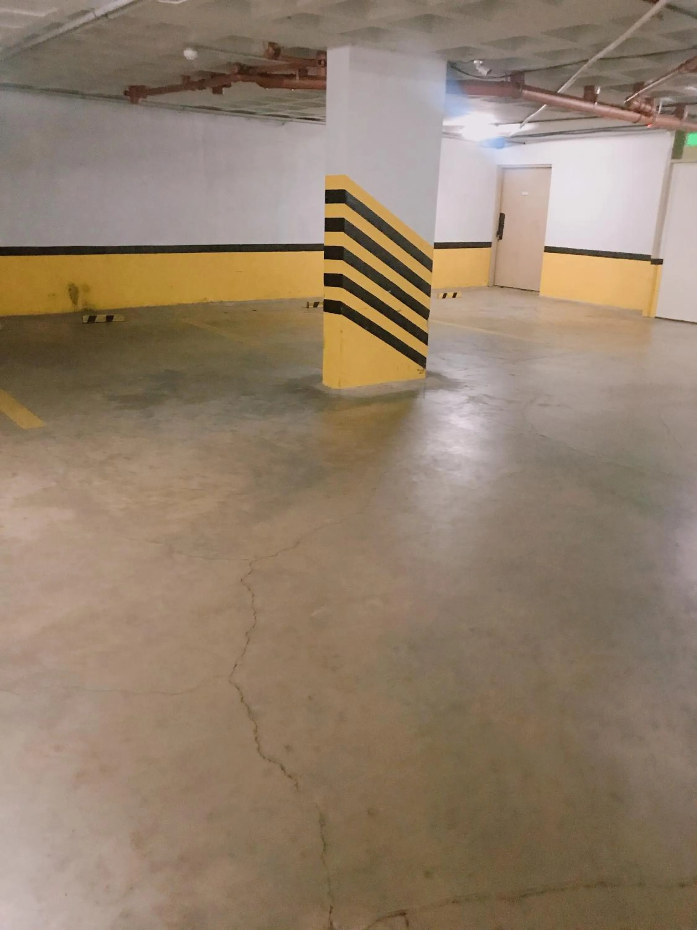 Parking in Hotel Petit Cordoba