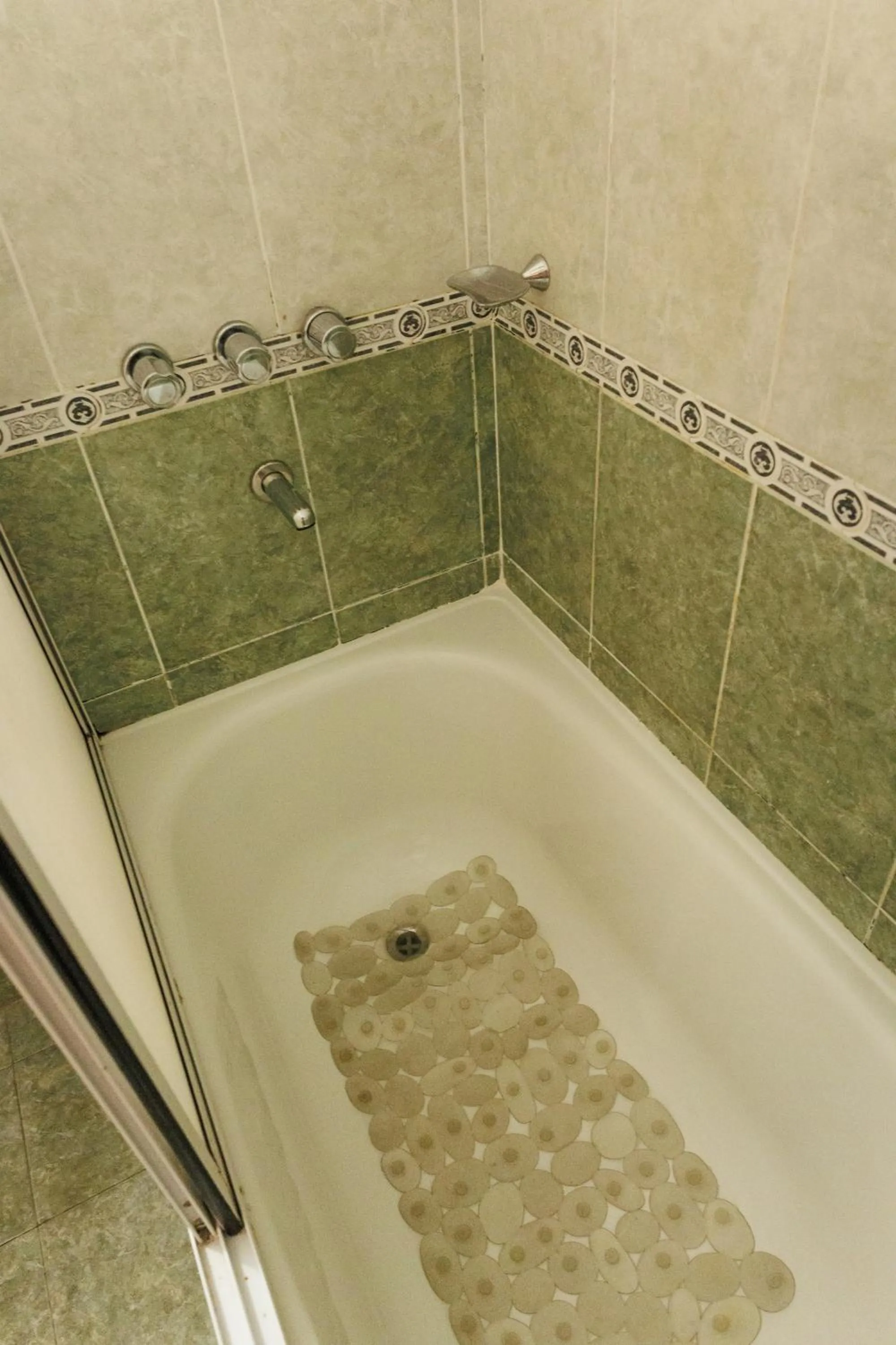 Bath in Hotel Petit Cordoba