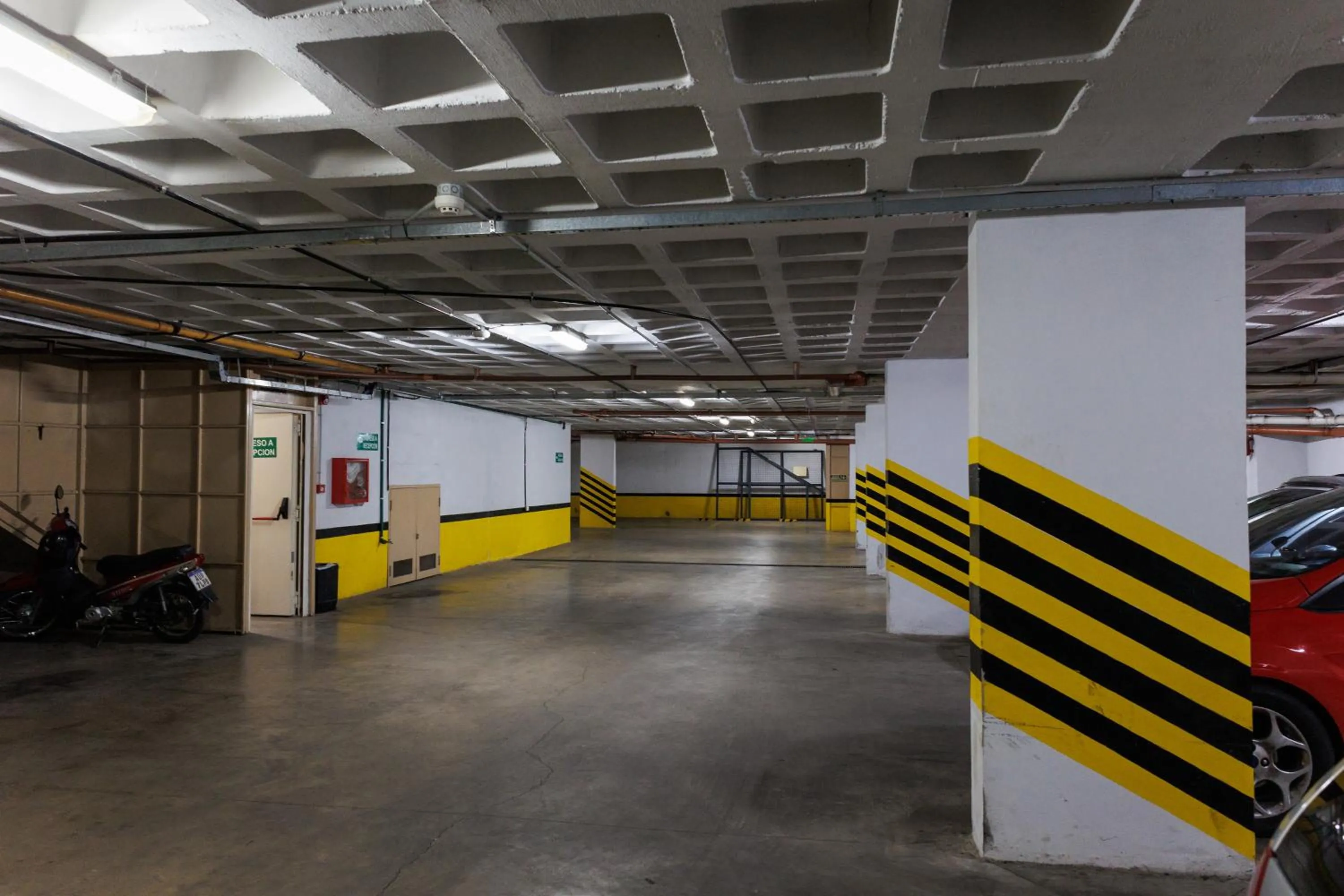 Parking in Hotel Petit Cordoba