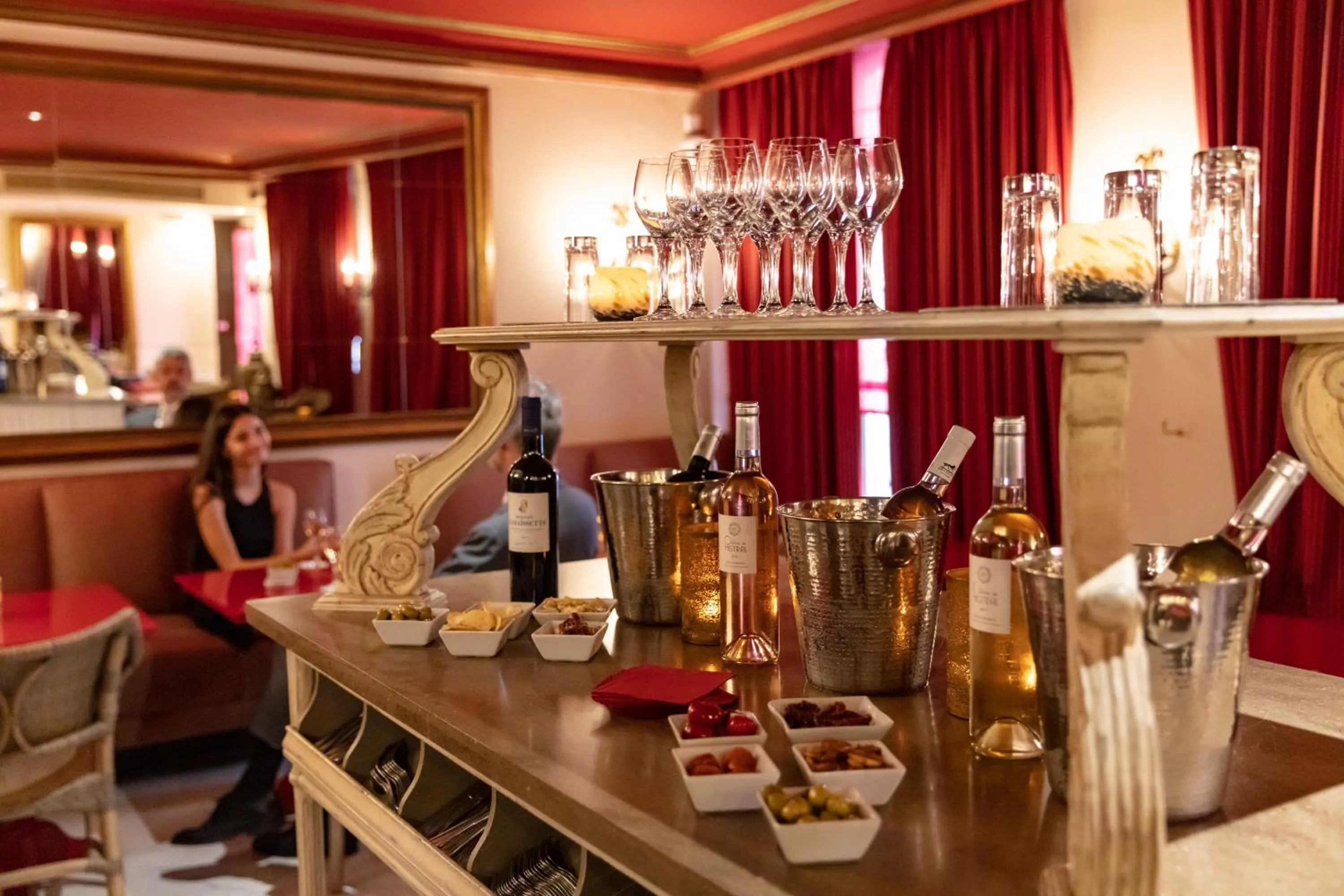 Lounge or bar in Le Cavendish