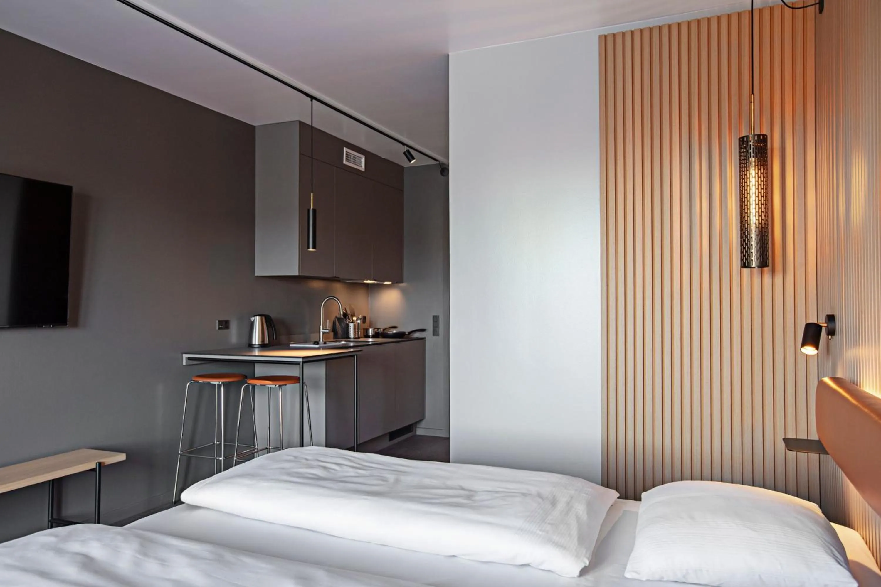 Kitchen or kitchenette, Bed in Four Points Flex by Sheraton Koge