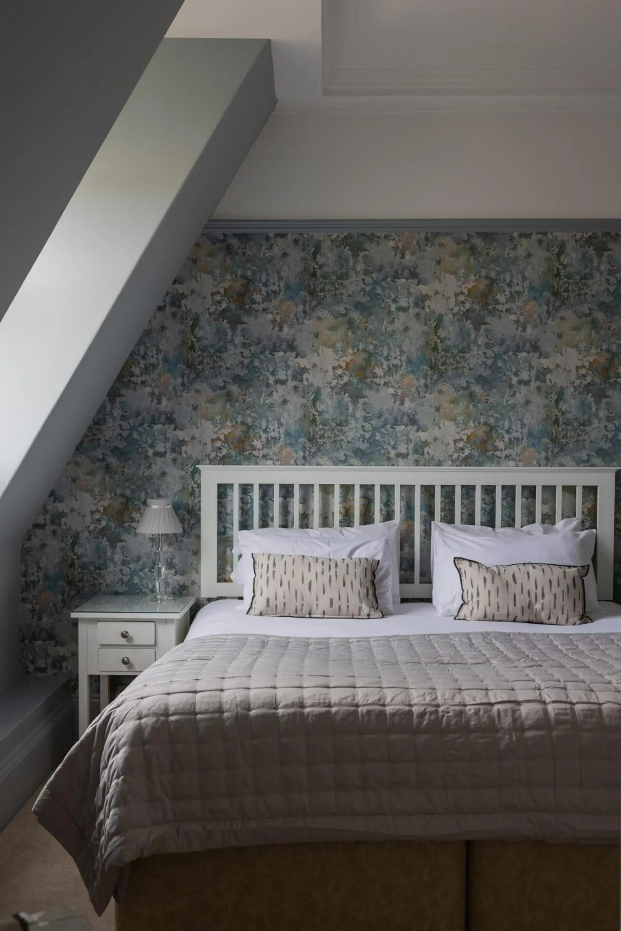 Twin Room with Sea View in The Queens Hotel Twin Room with Sea View in The Queens Hotel