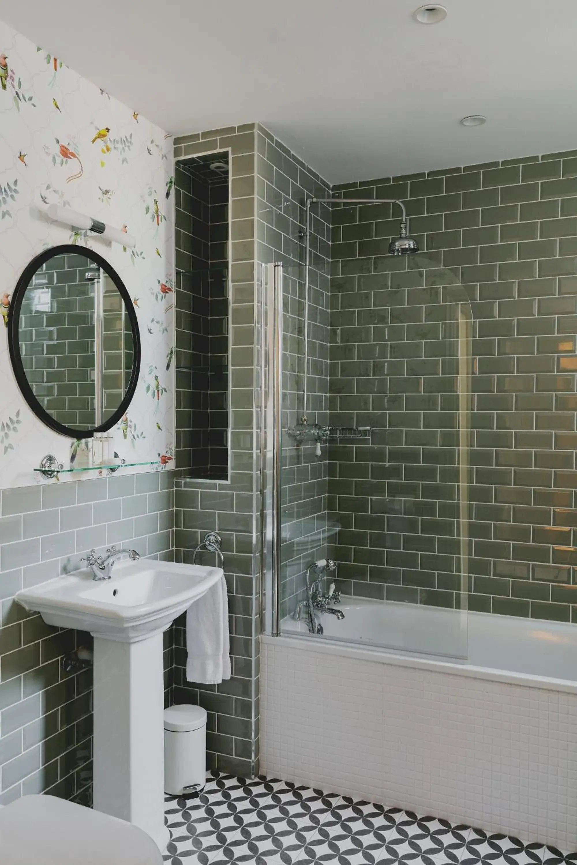 Bathroom in The Queens Hotel Bathroom in The Queens Hotel