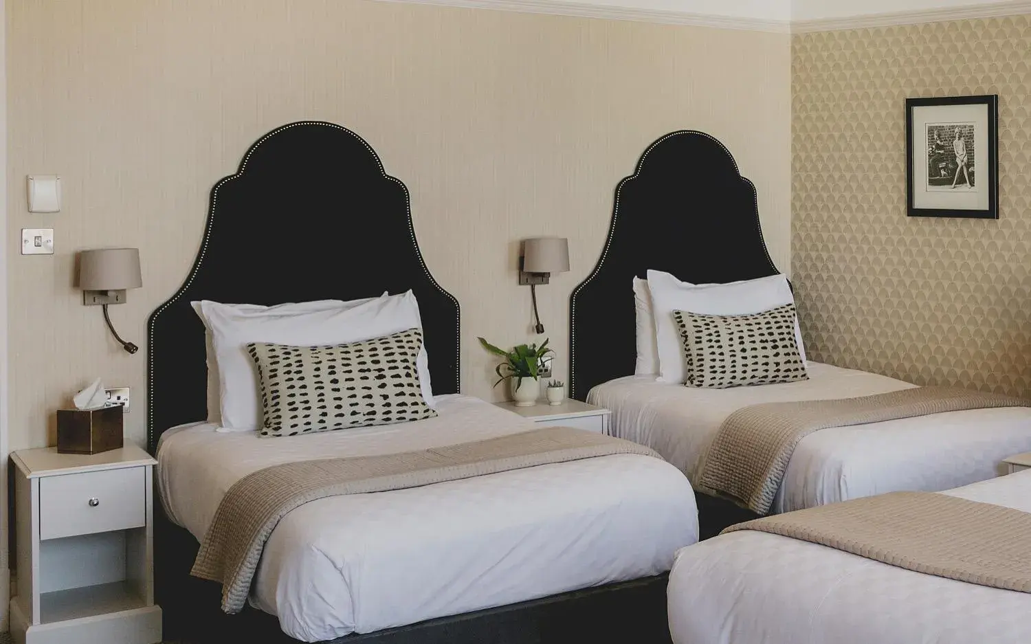 Superior Twin Room in The Queens Hotel Superior Twin Room in The Queens Hotel