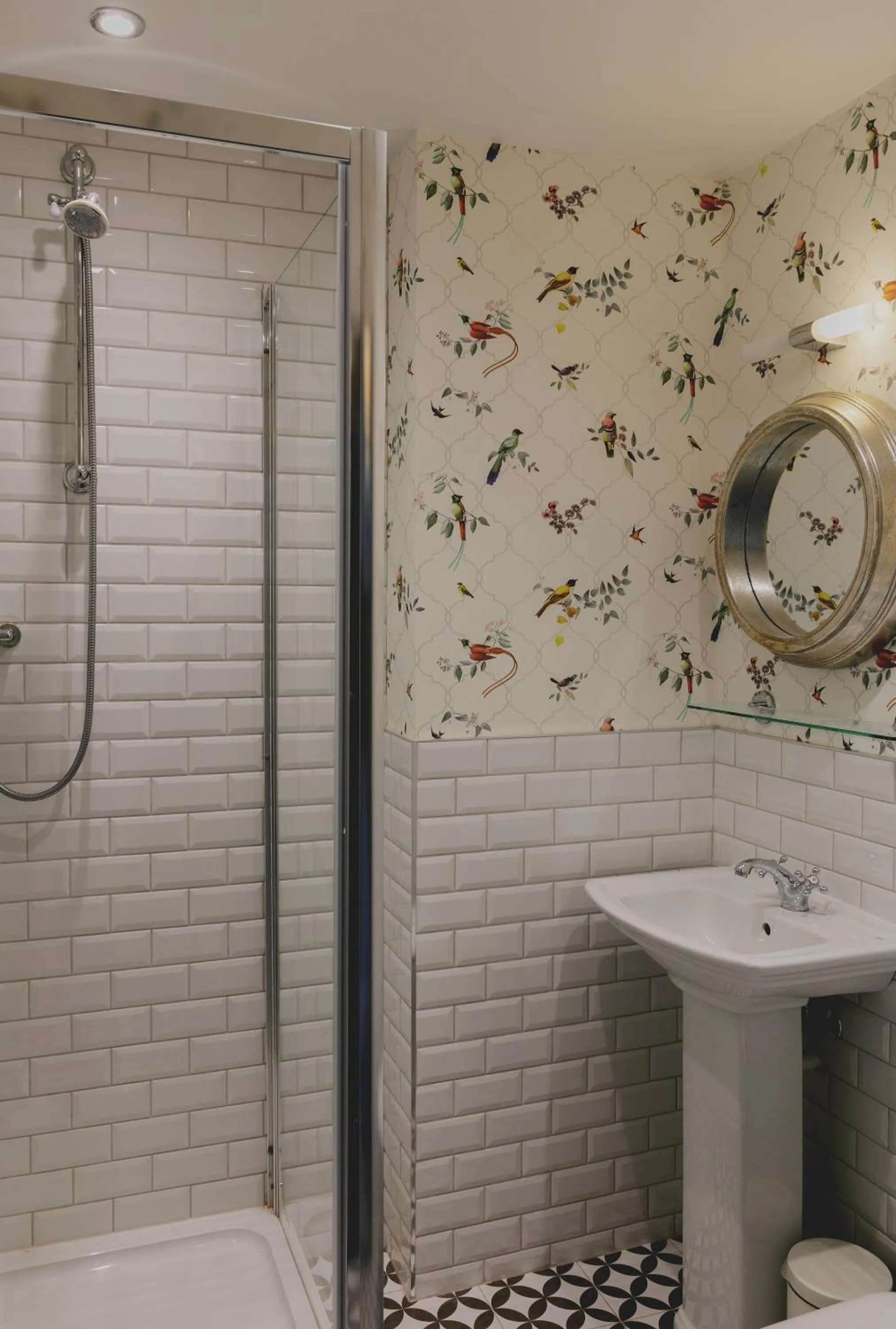 Bathroom in The Queens Hotel