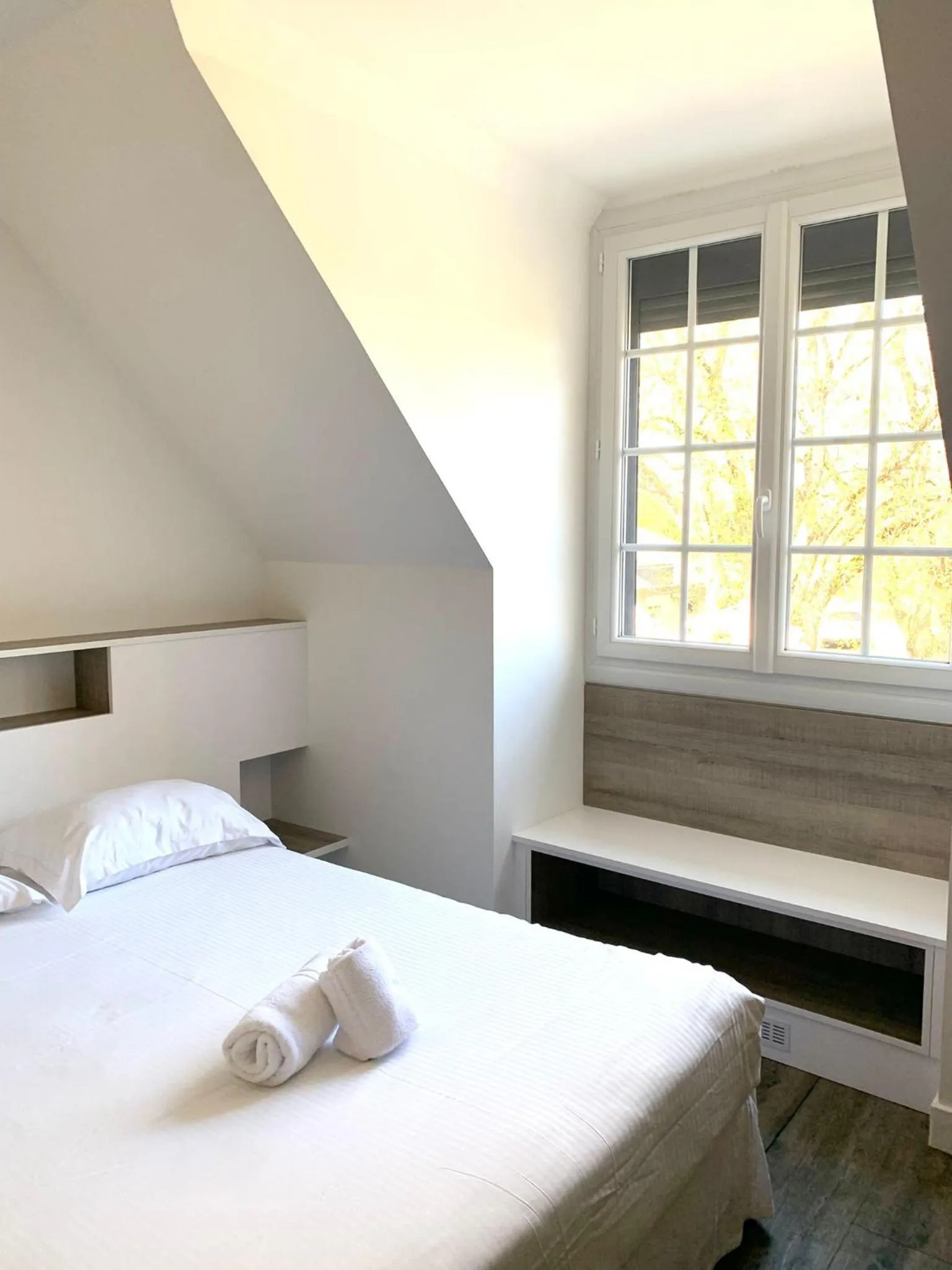 Photo of the whole room, Bed in Logis Hôtel Domaine du Moulin Cavier - Restaurants & Spa