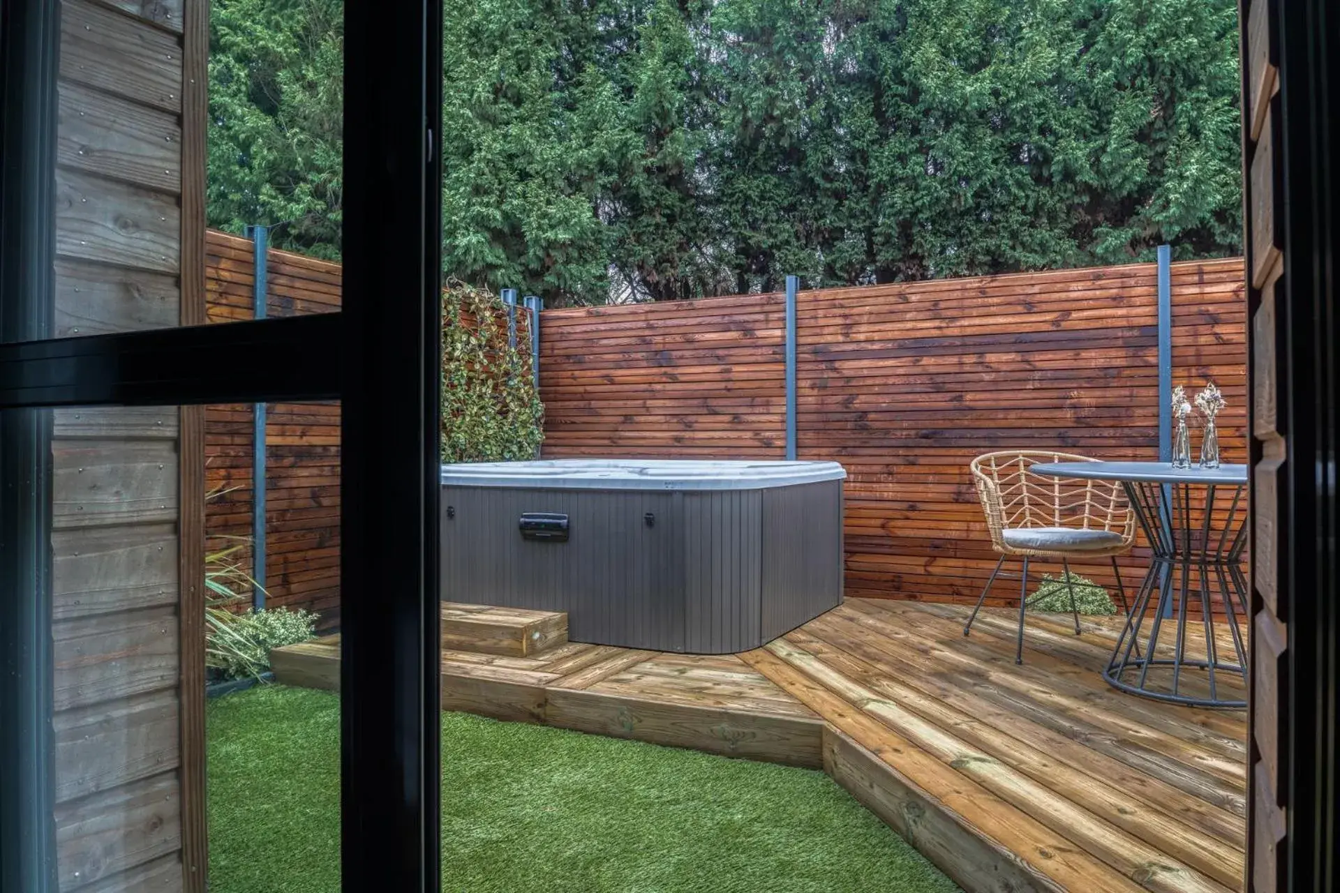 Patio in Logis Hôtel Domaine du Moulin Cavier - Restaurants & Spa Patio in Logis Hôtel Domaine du Moulin Cavier - Restaurants & Spa