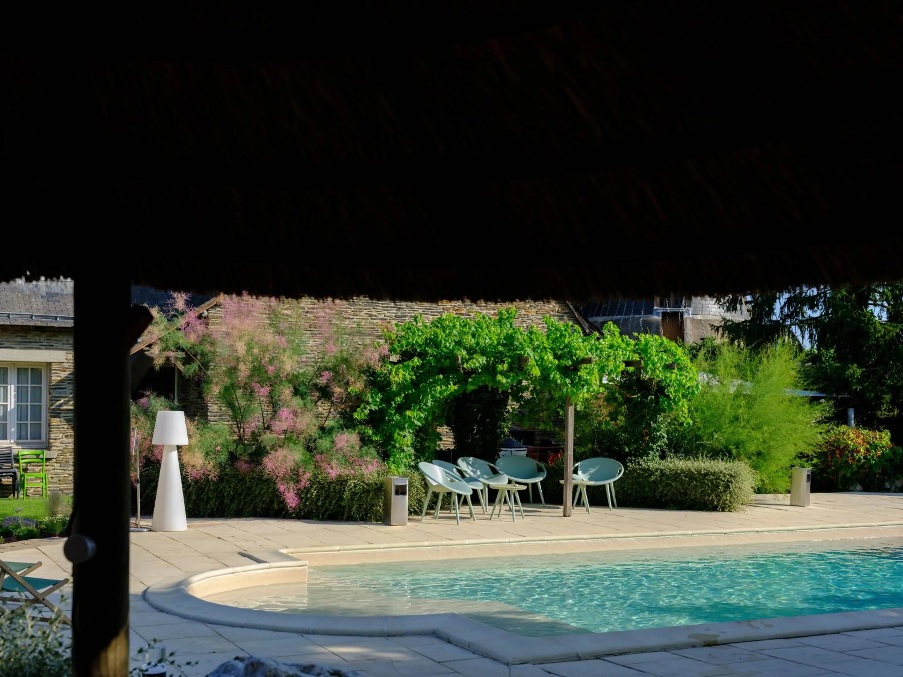 Patio in Logis Hôtel Domaine du Moulin Cavier - Restaurants & Spa