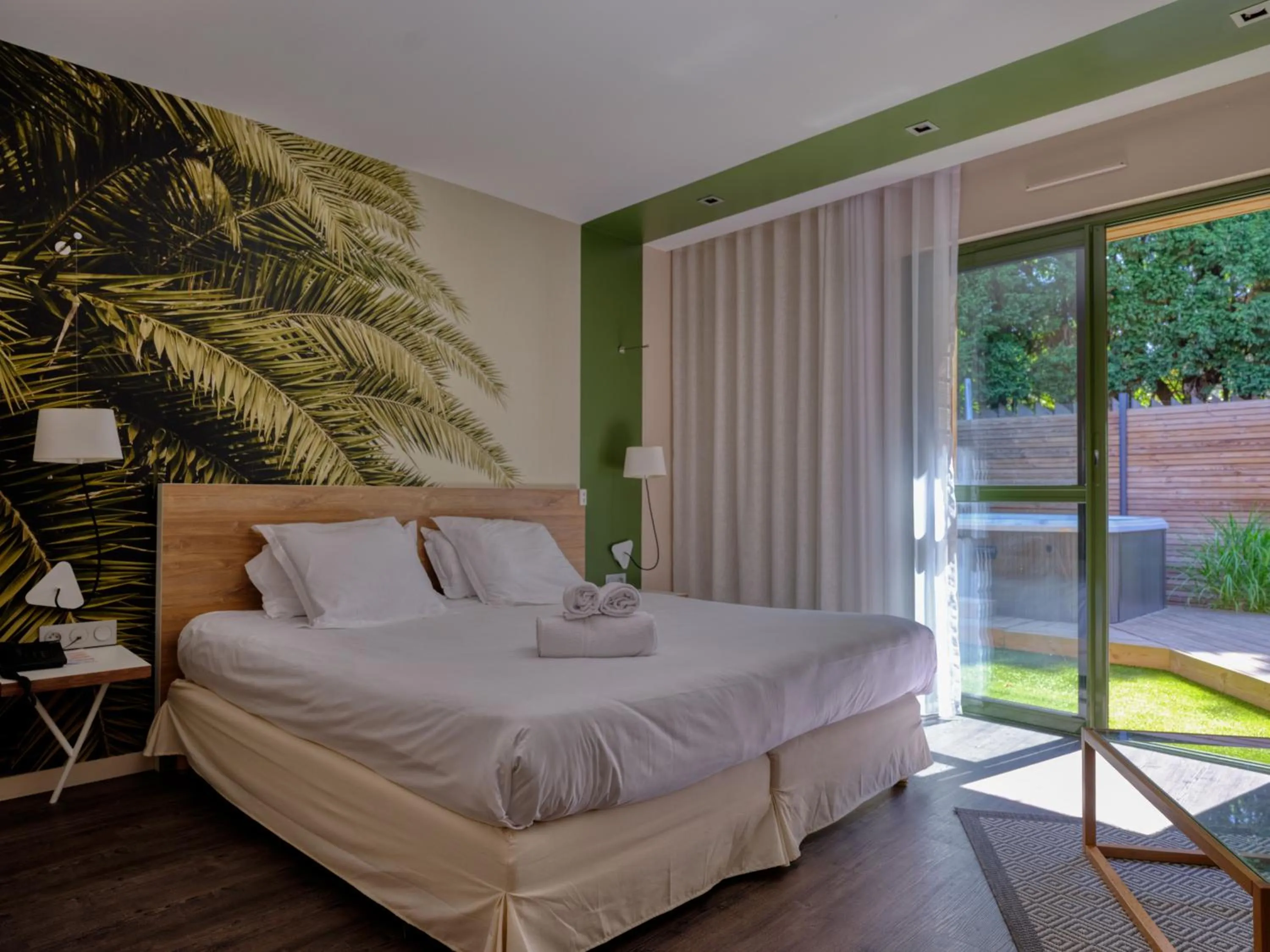 Bed in Logis Hôtel Domaine du Moulin Cavier - Restaurants & Spa