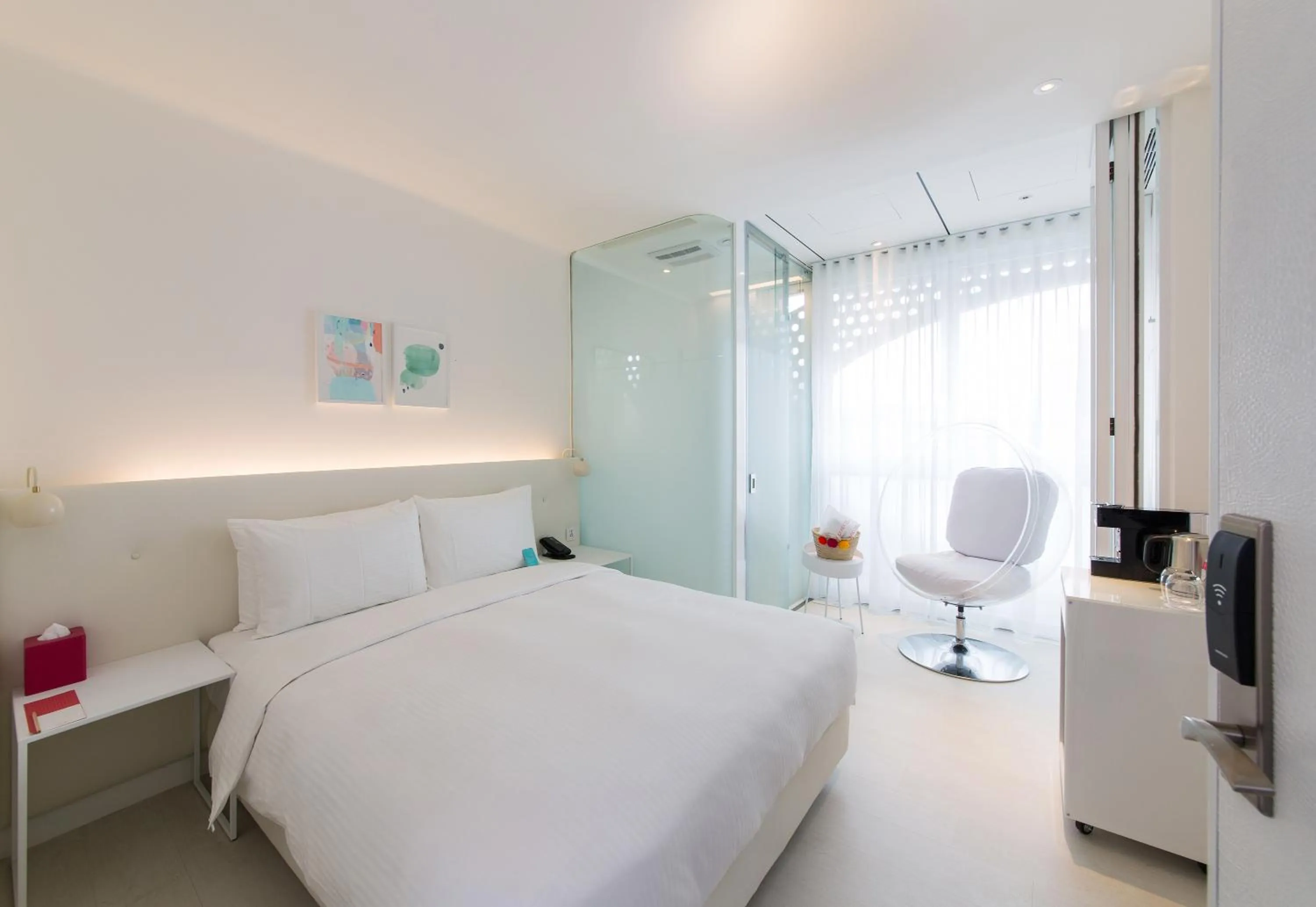 Photo of the whole room in Hotelpoispois