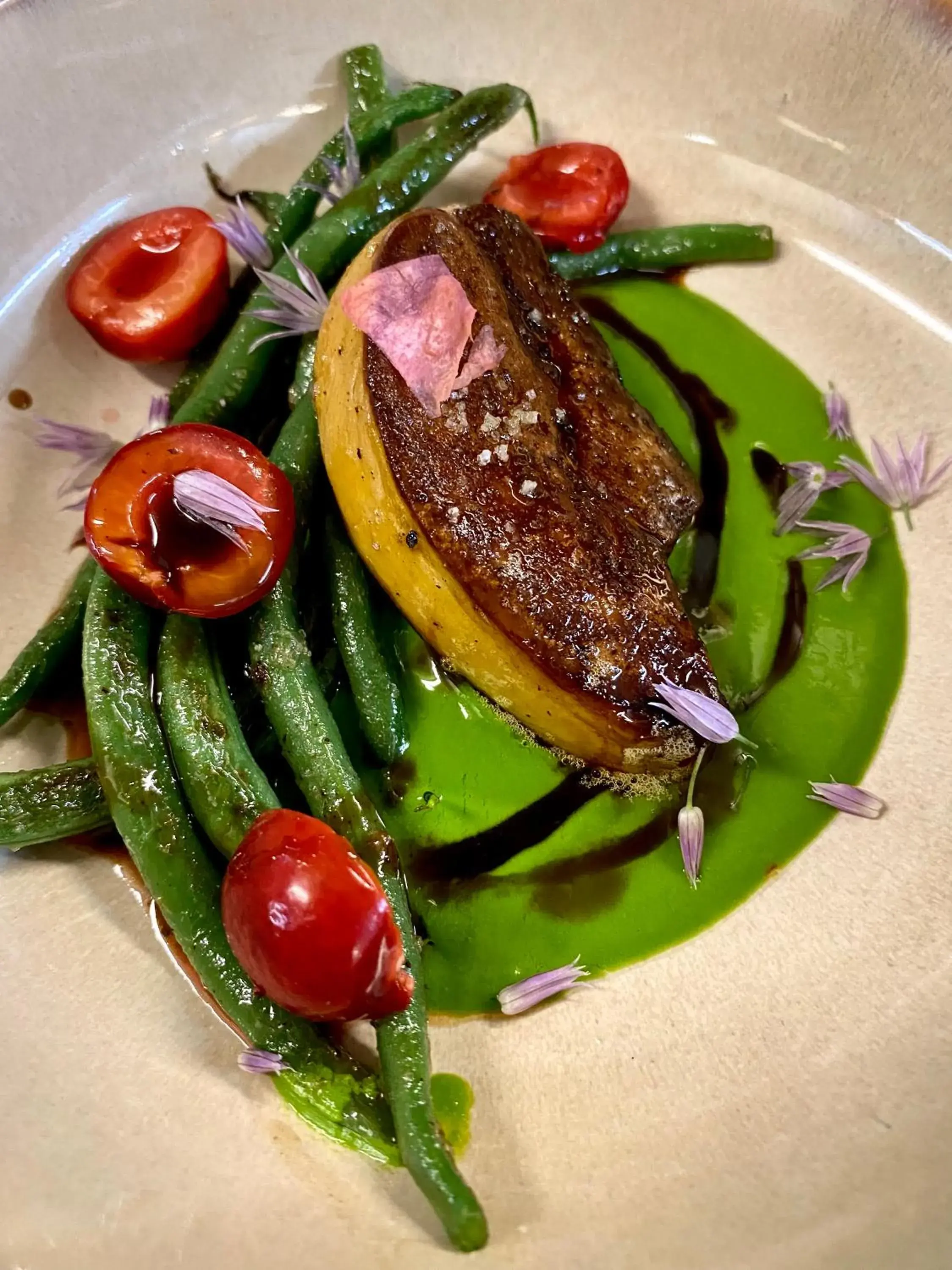 Food and drinks in Logis Hôtel & Restaurant Le Cheval Blanc et Clovis Food and drinks in Logis Hôtel & Restaurant Le Cheval Blanc et Clovis