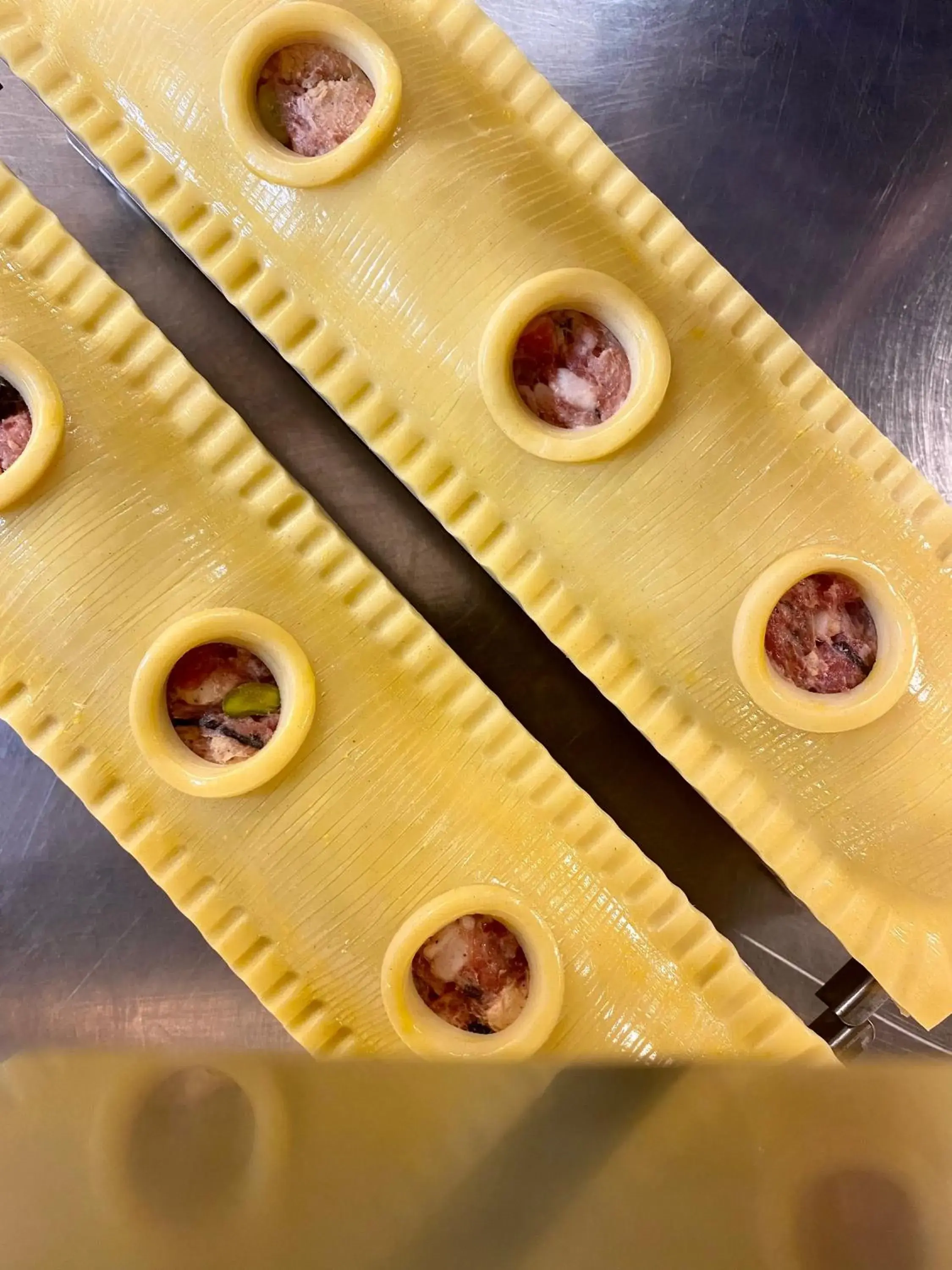 Logis Hôtel & Restaurant Le Cheval Blanc et Clovis Logis Hôtel & Restaurant Le Cheval Blanc et Clovis