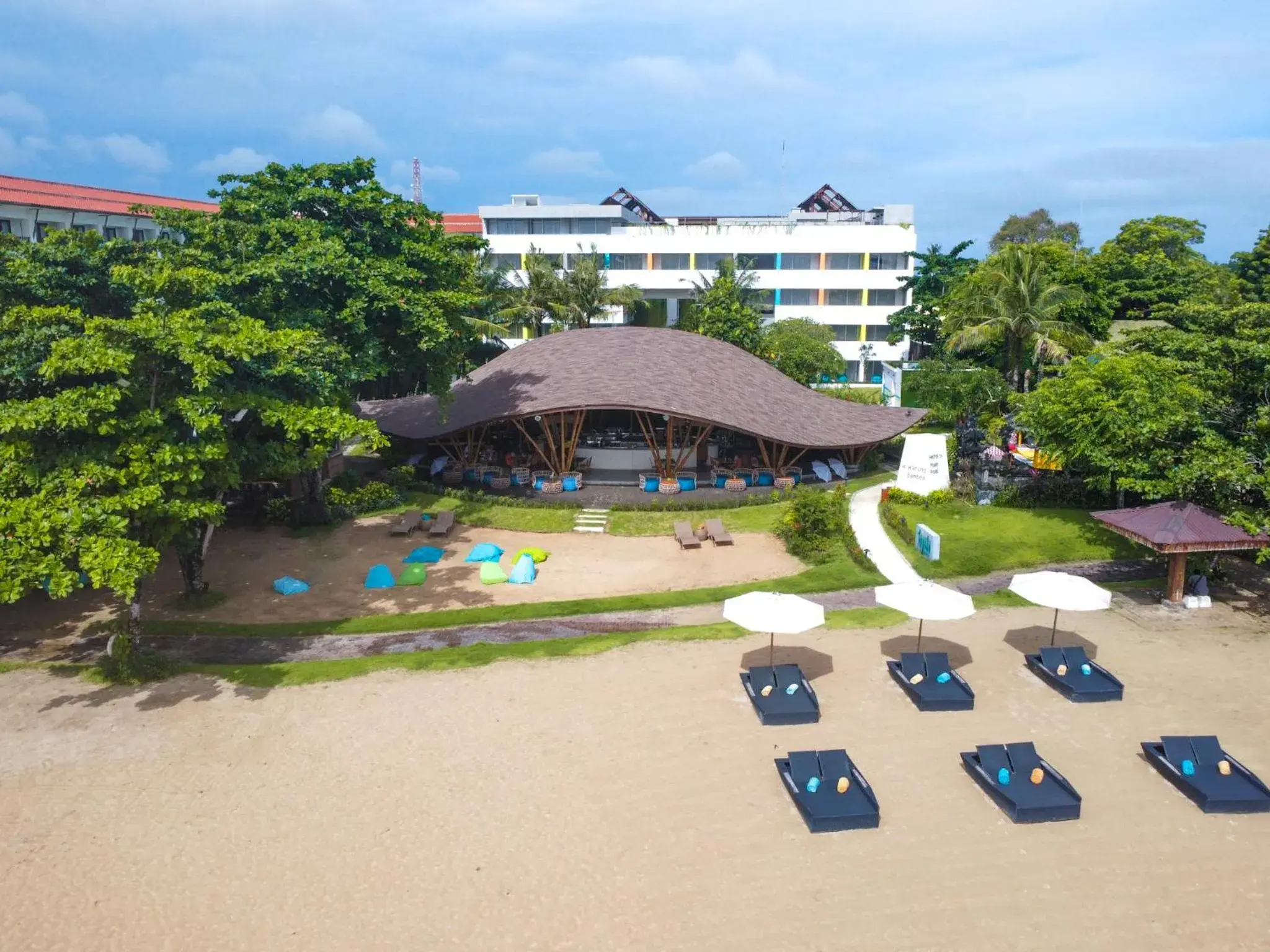 Beach in Tijili Benoa