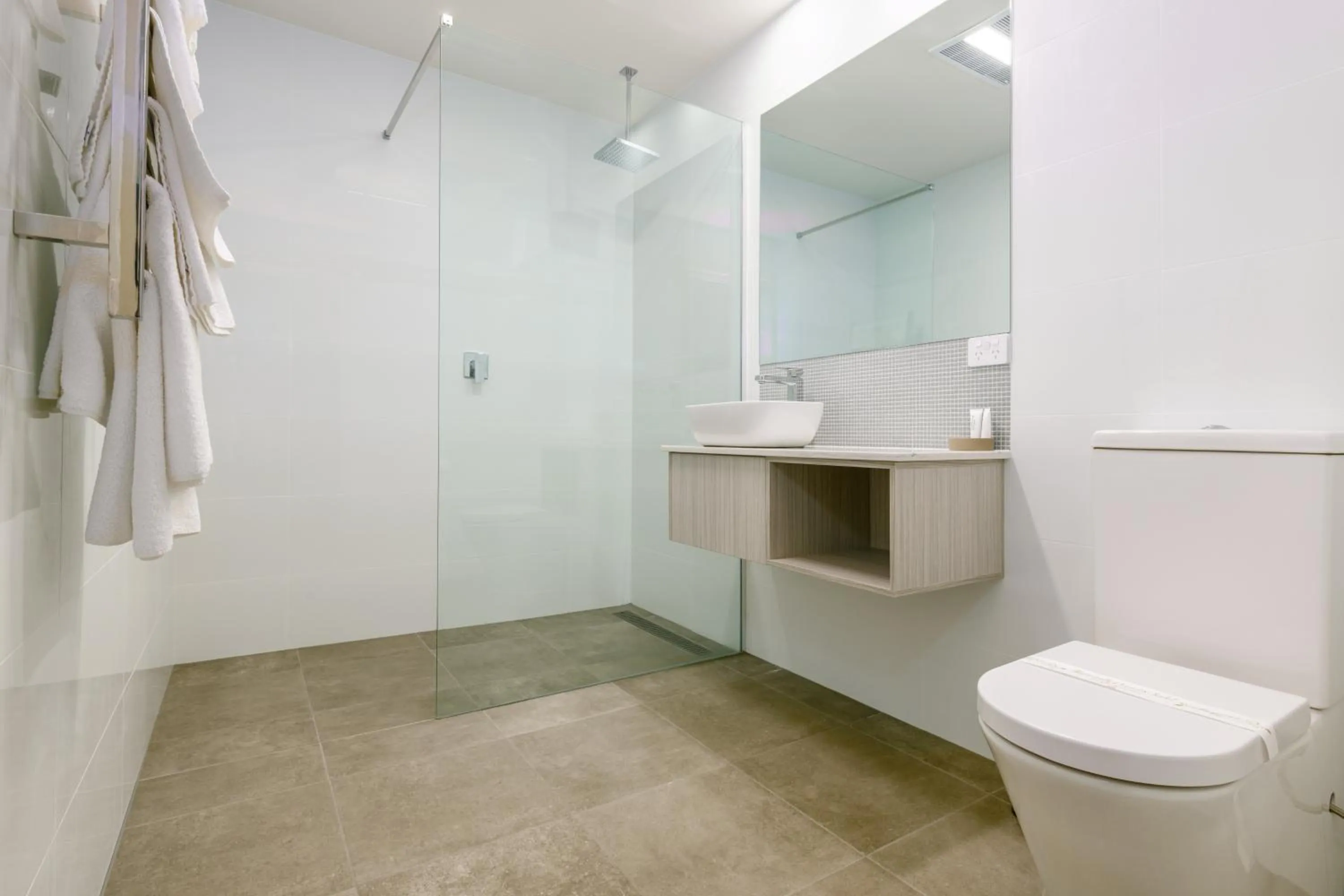 Bathroom in Somerset Hotel