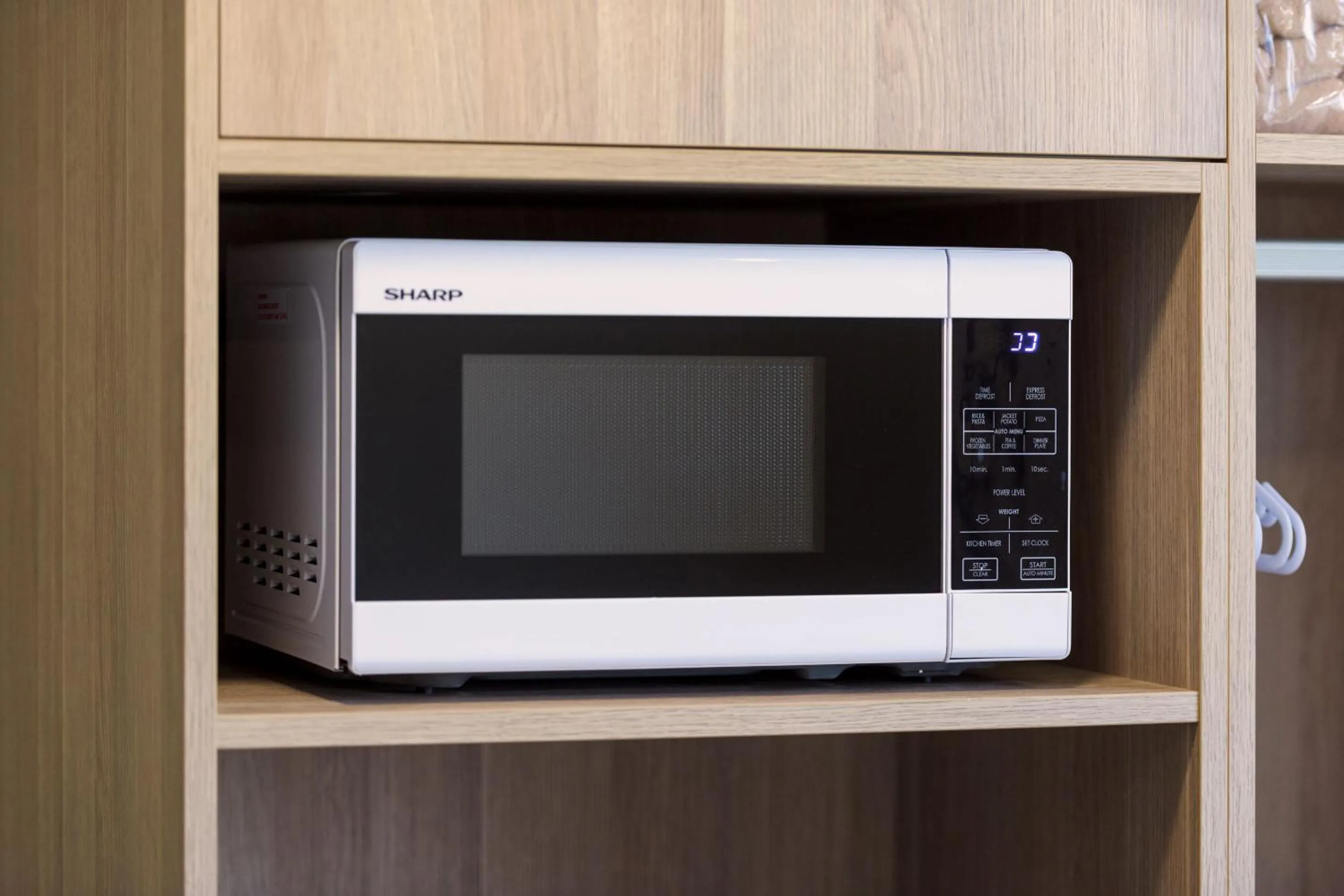 microwave in Somerset Hotel