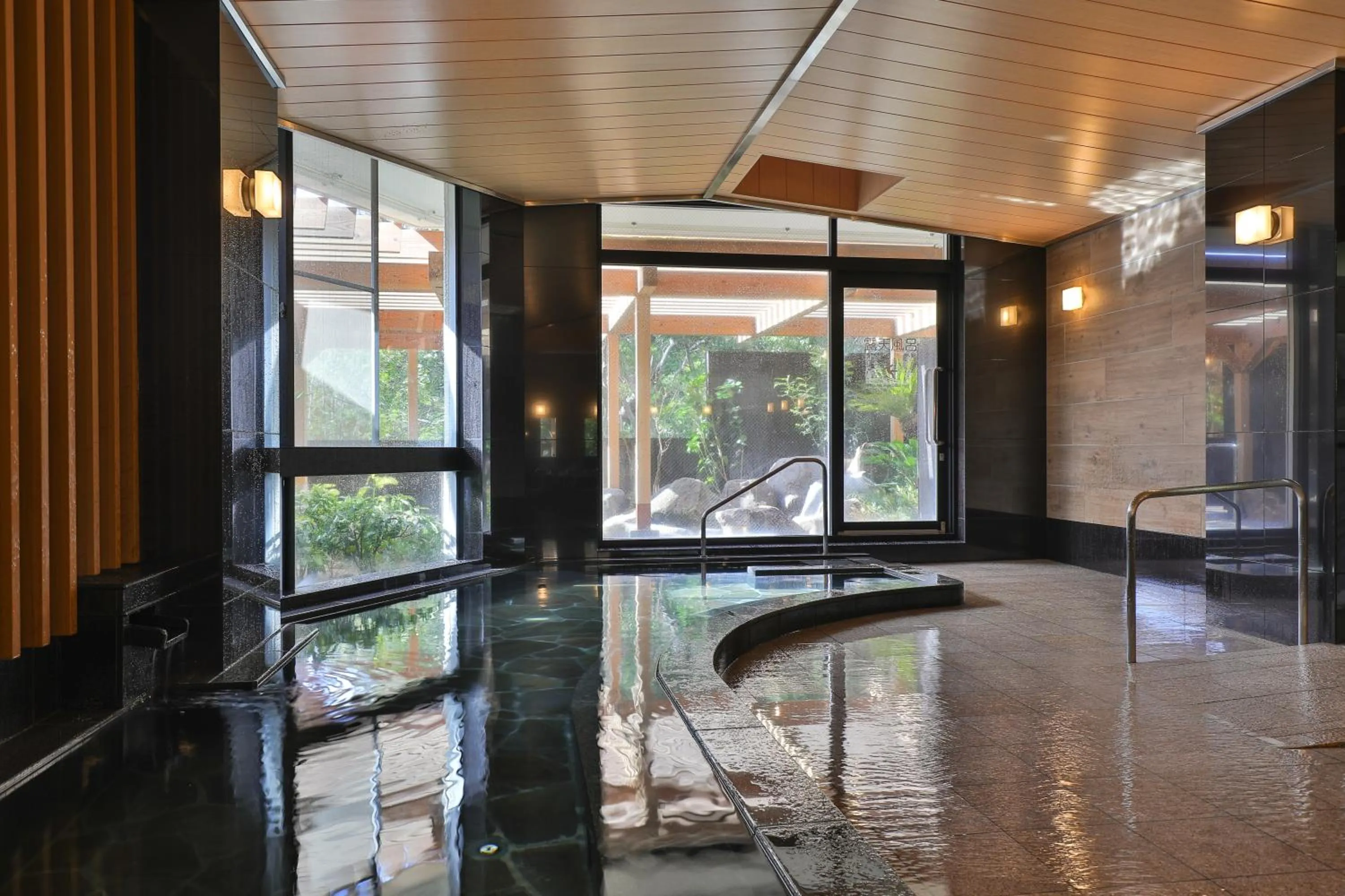 Hot Spring Bath in Grampus Sea