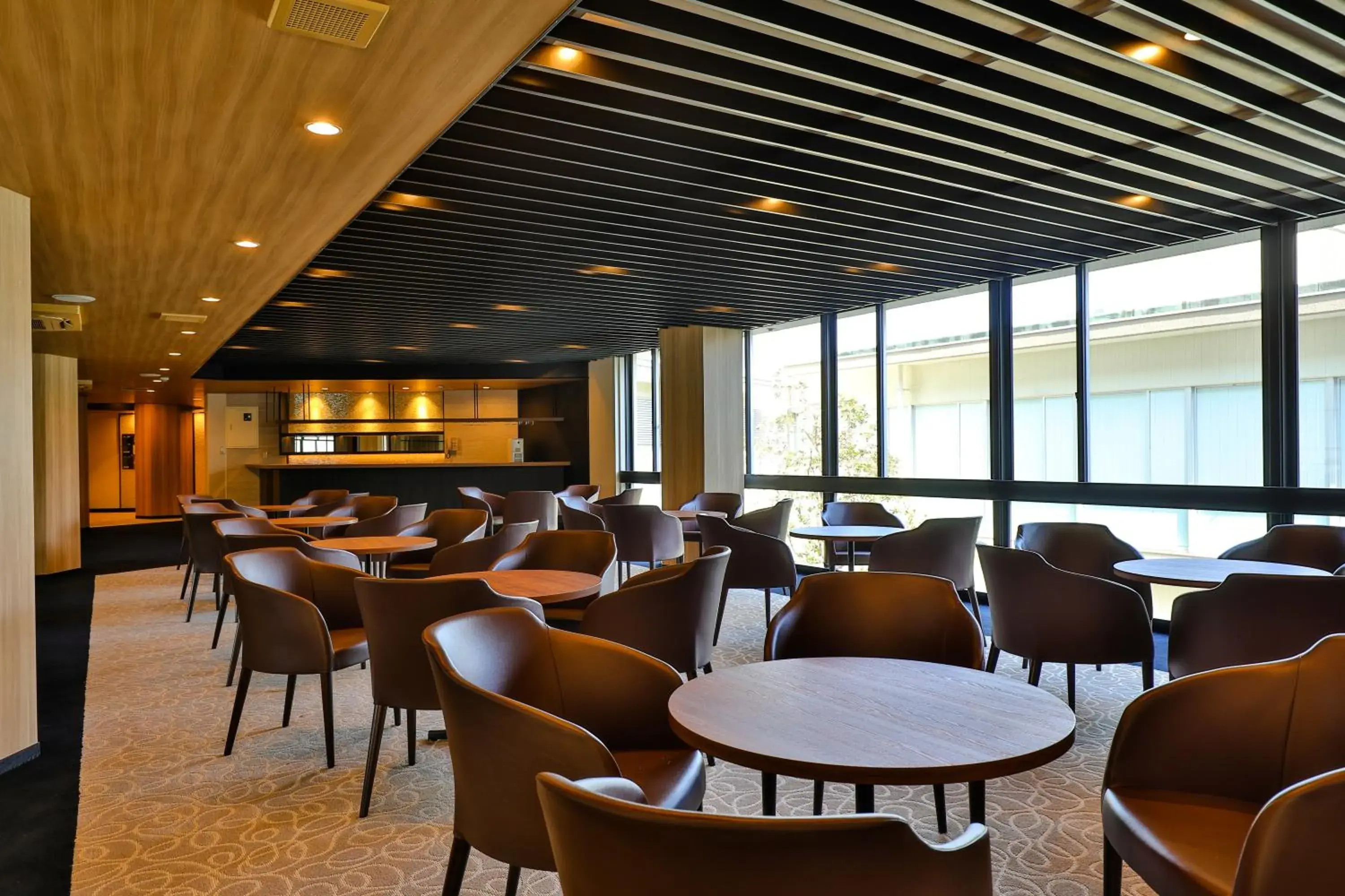 Lounge or bar in Grampus Sea Lounge or bar in Grampus Sea
