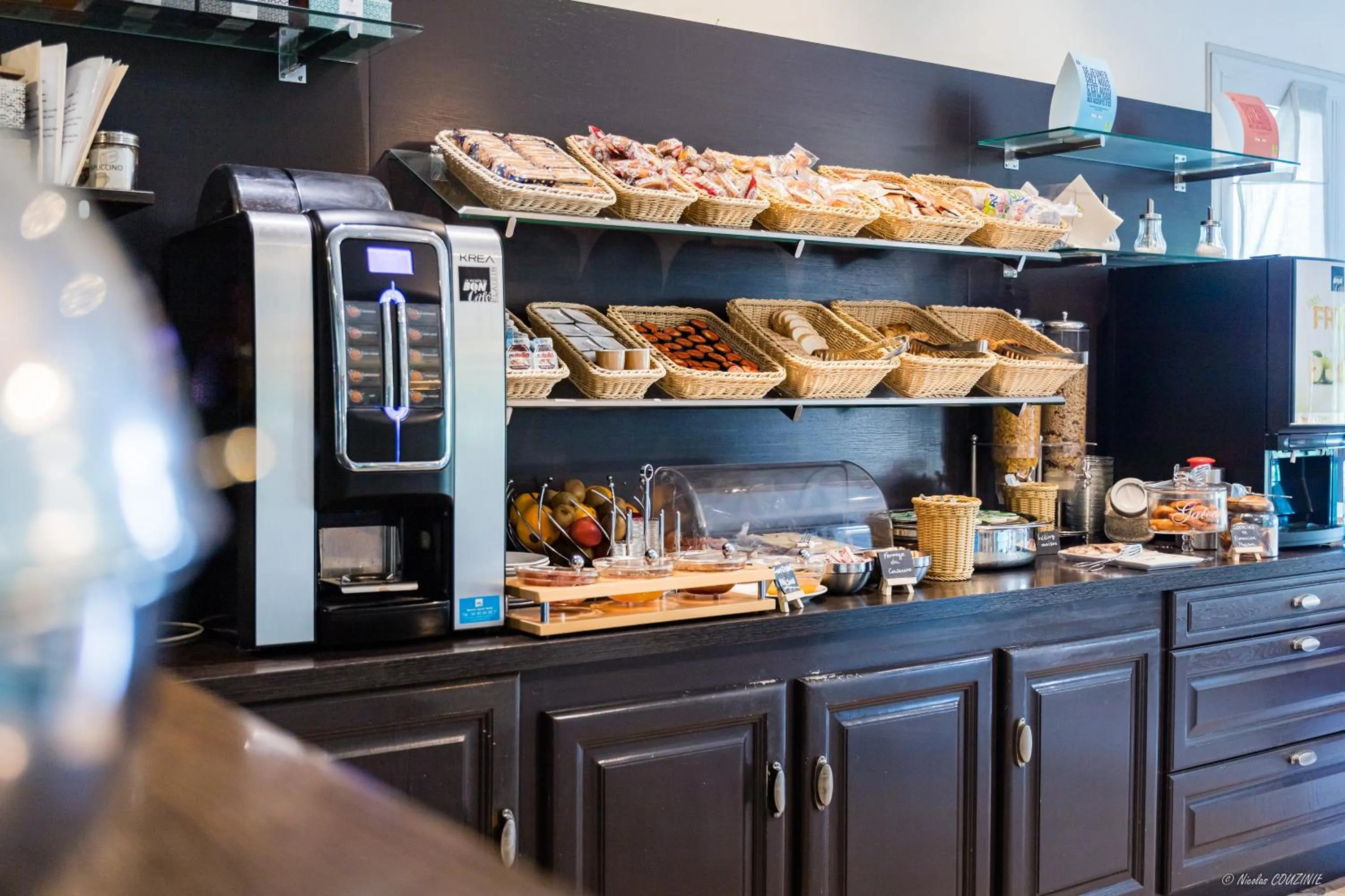 Buffet breakfast in Logis Hôtel restaurant Horizon 117