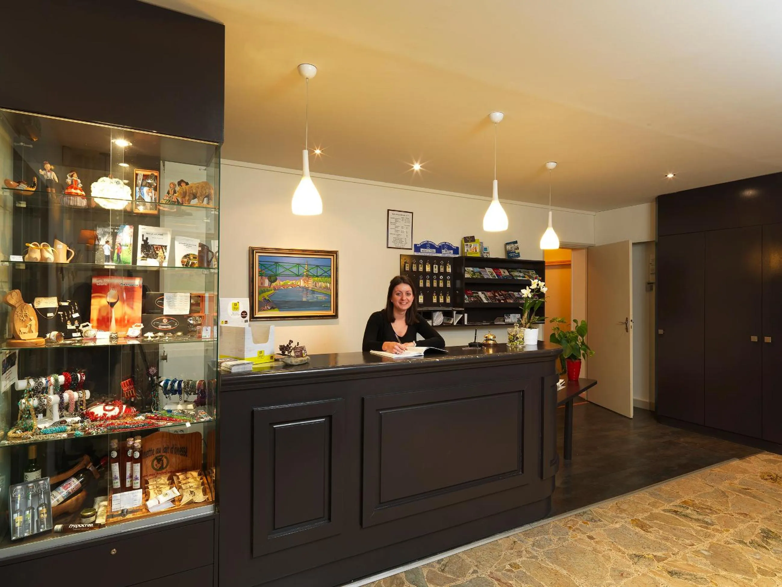 People in Logis Hôtel restaurant Horizon 117