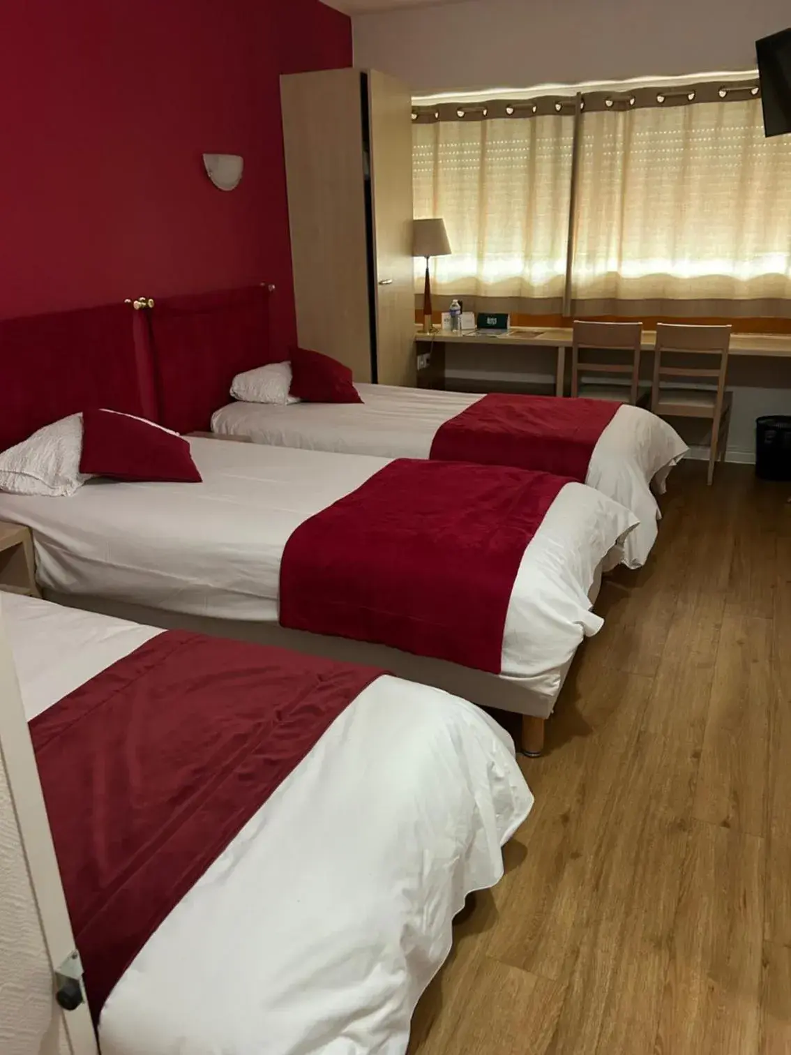 Property building, Bed in Logis Hôtel restaurant Horizon 117 Property building, Bed in Logis Hôtel restaurant Horizon 117