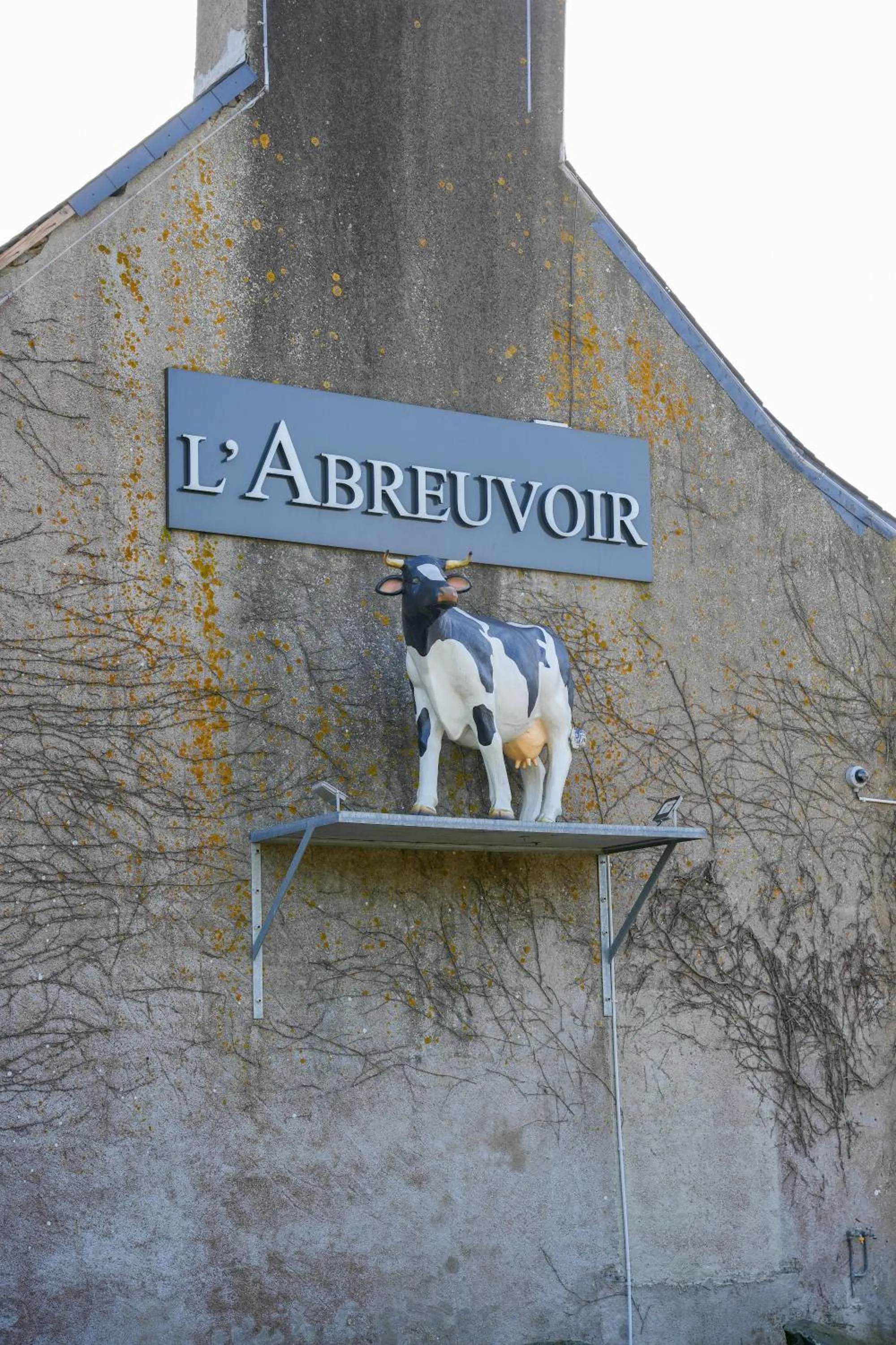 Facade/entrance in Logis L'Abreuvoir
