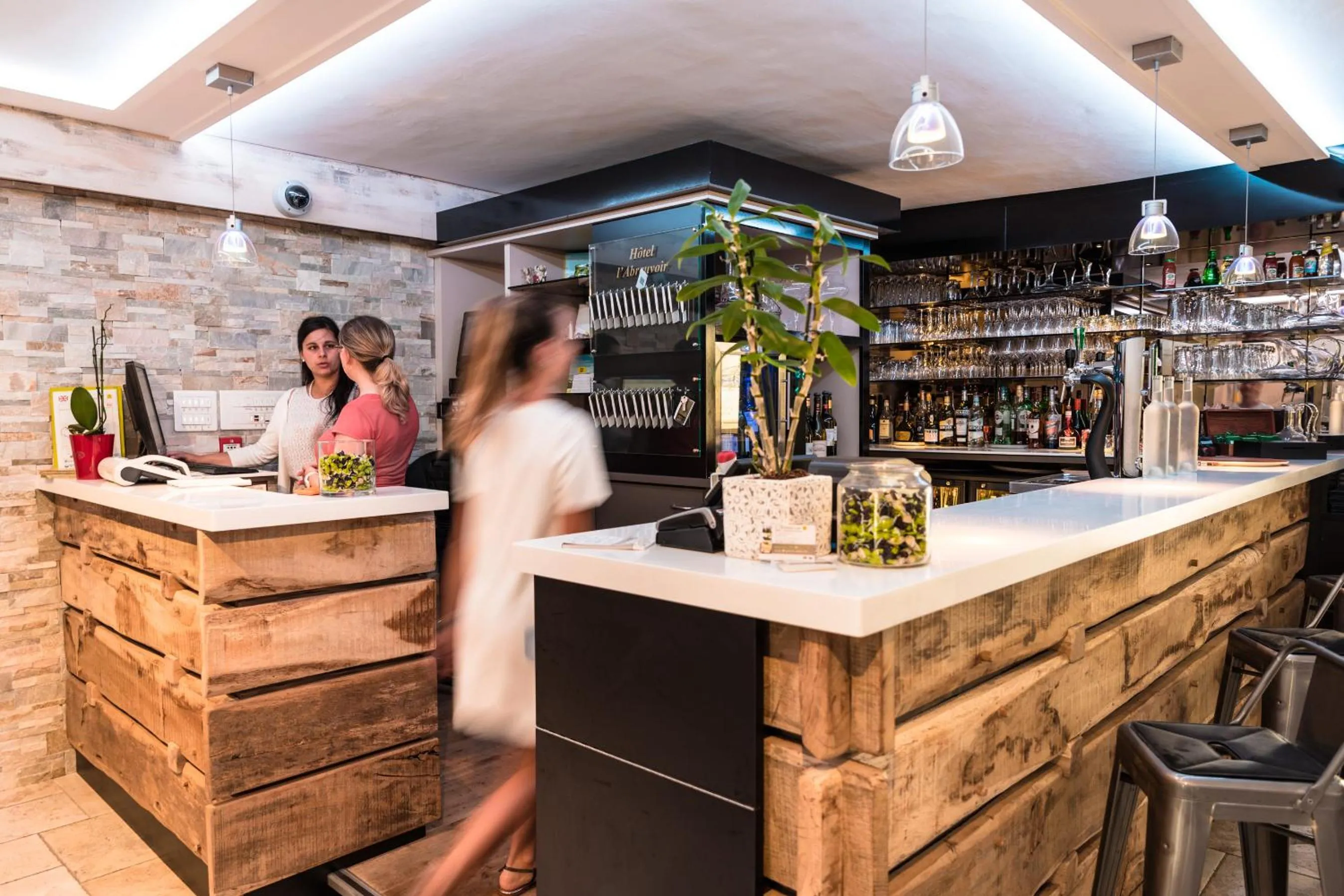 Lounge or bar in Logis L'Abreuvoir