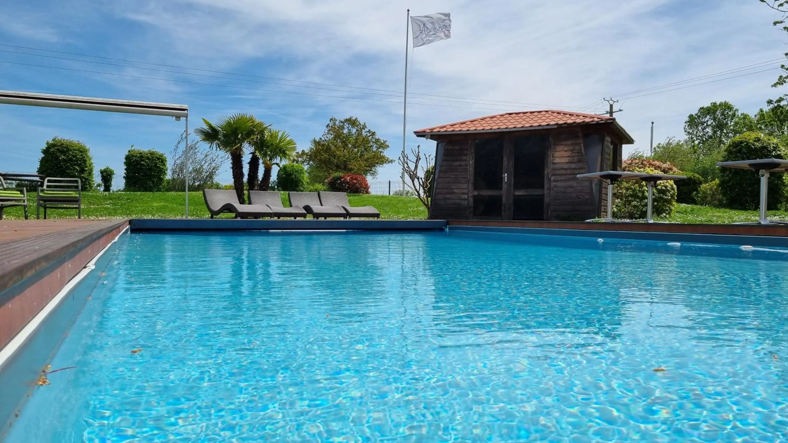 Swimming pool in Logis L'Abreuvoir