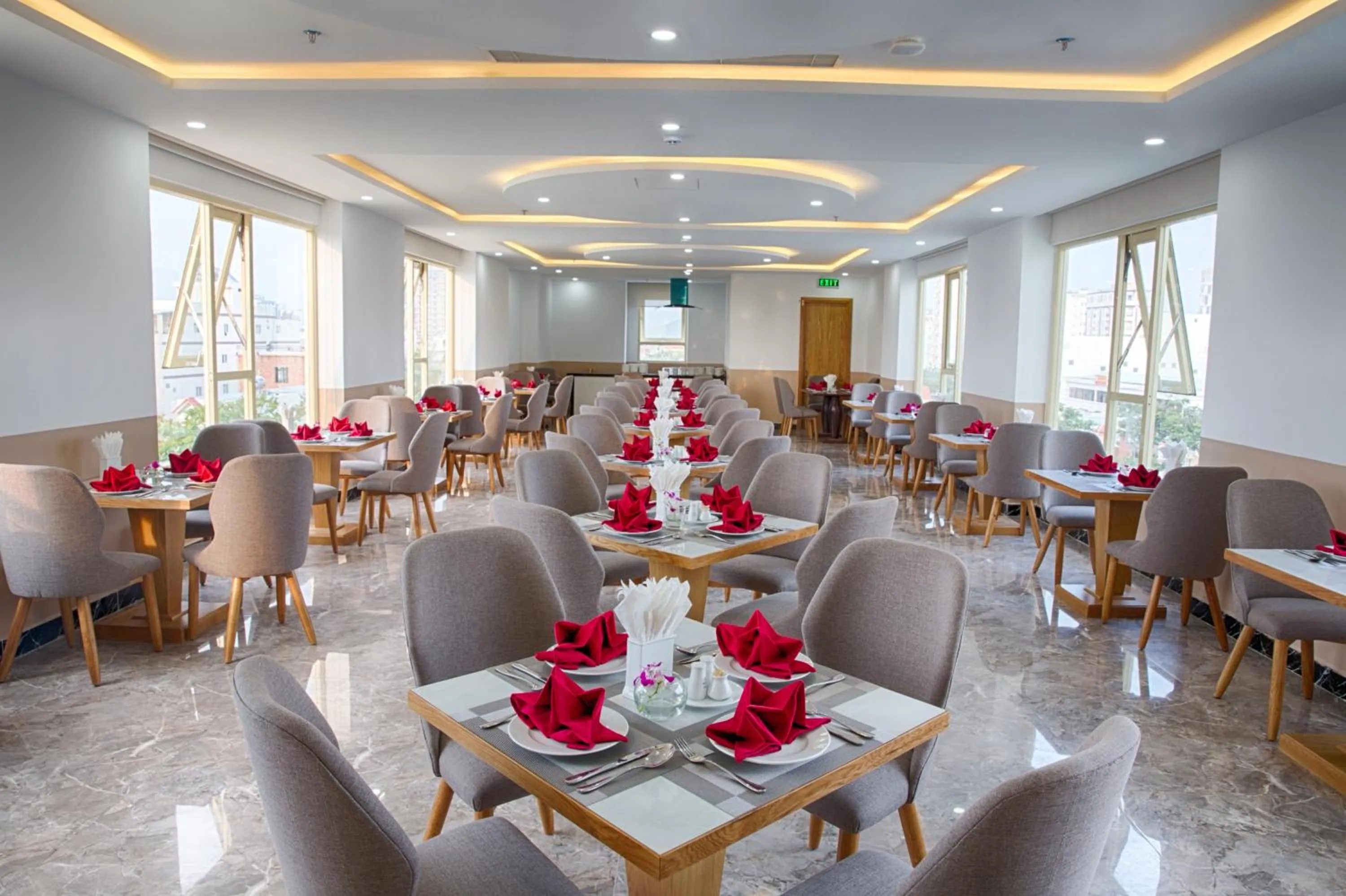 Restaurant/places to eat in ANFADA Hotel Danang