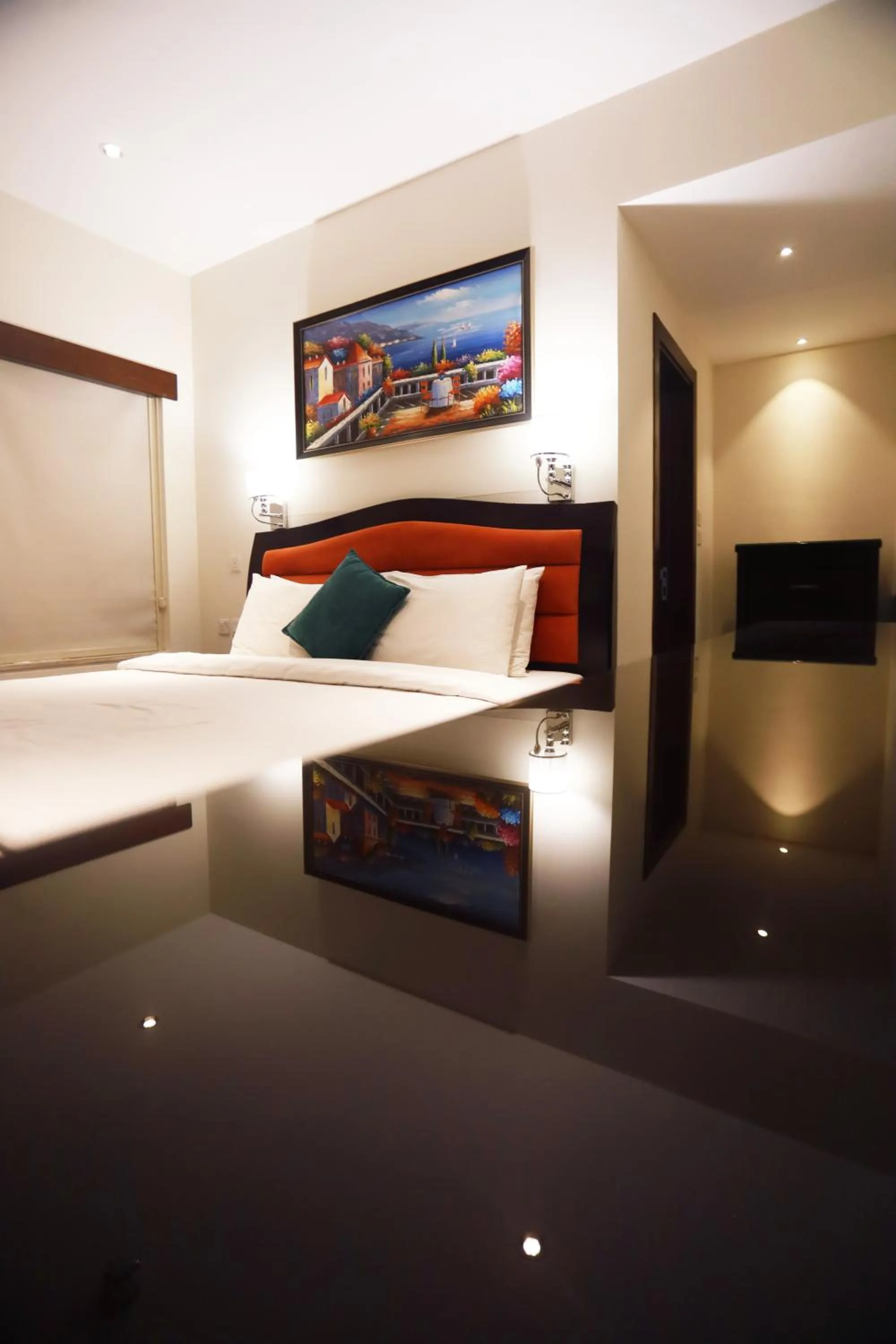 Photo of the whole room, Bed in Naylover Hotel Suites