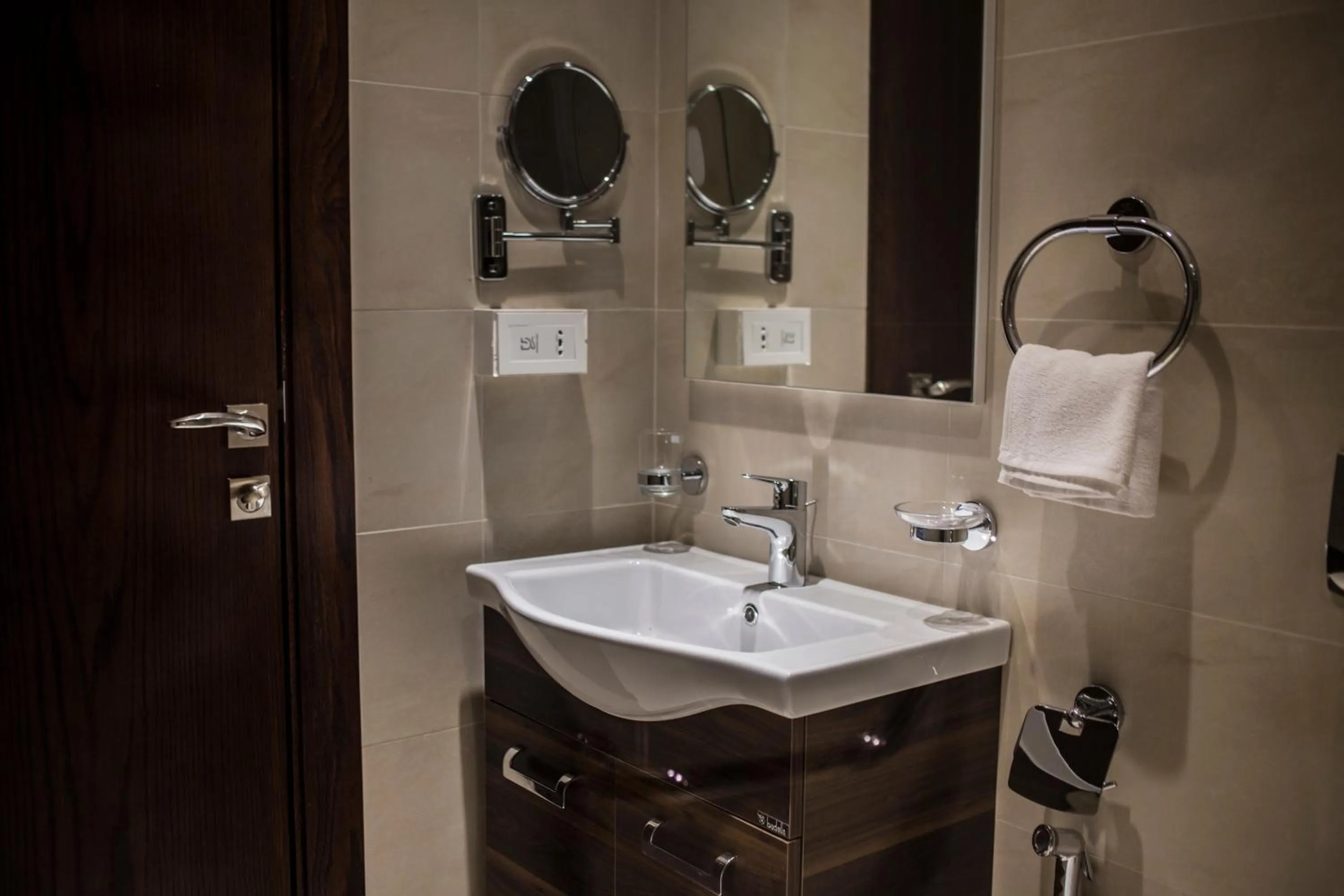 Bathroom in Naylover Hotel Suites