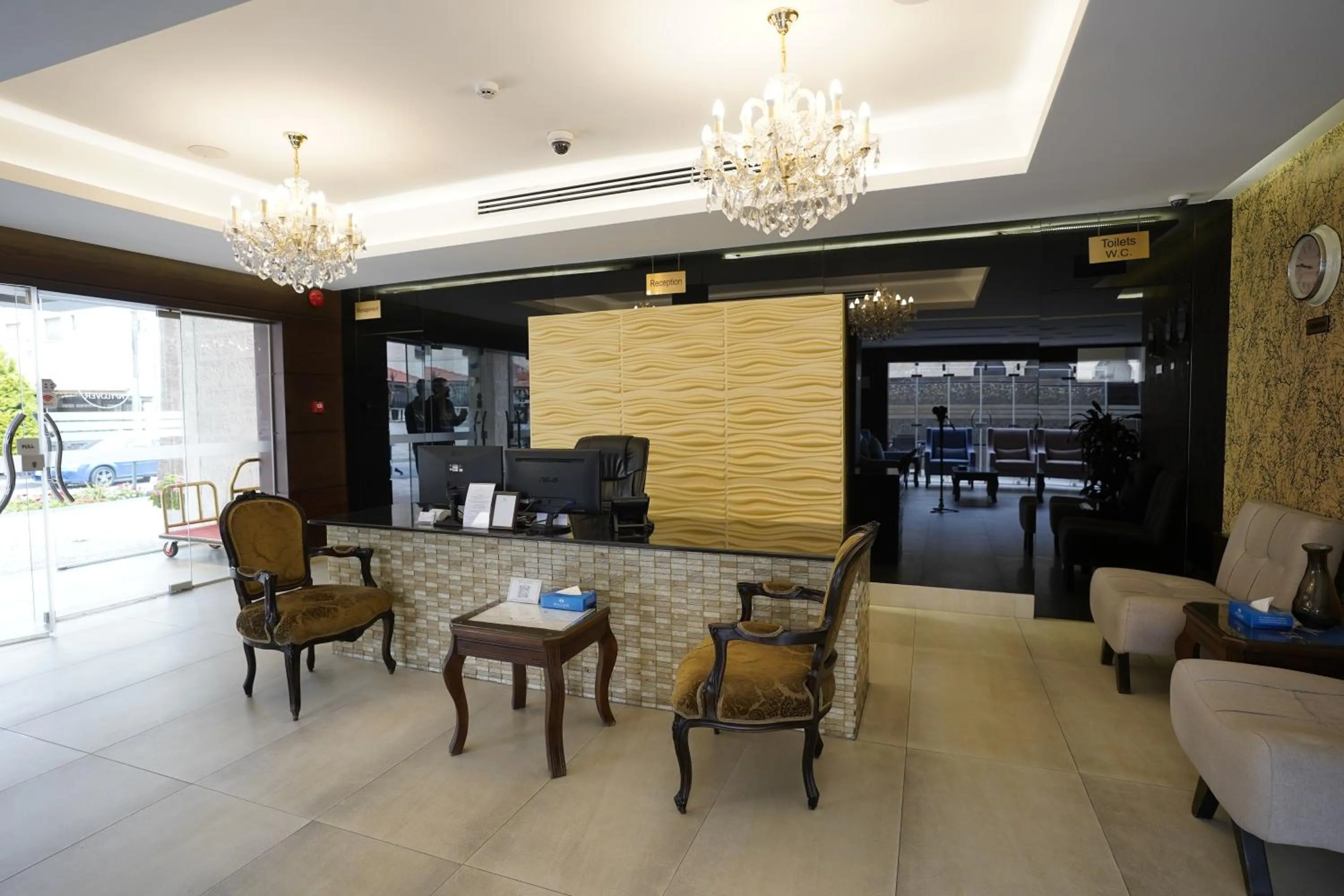 Lobby or reception in Naylover Hotel Suites