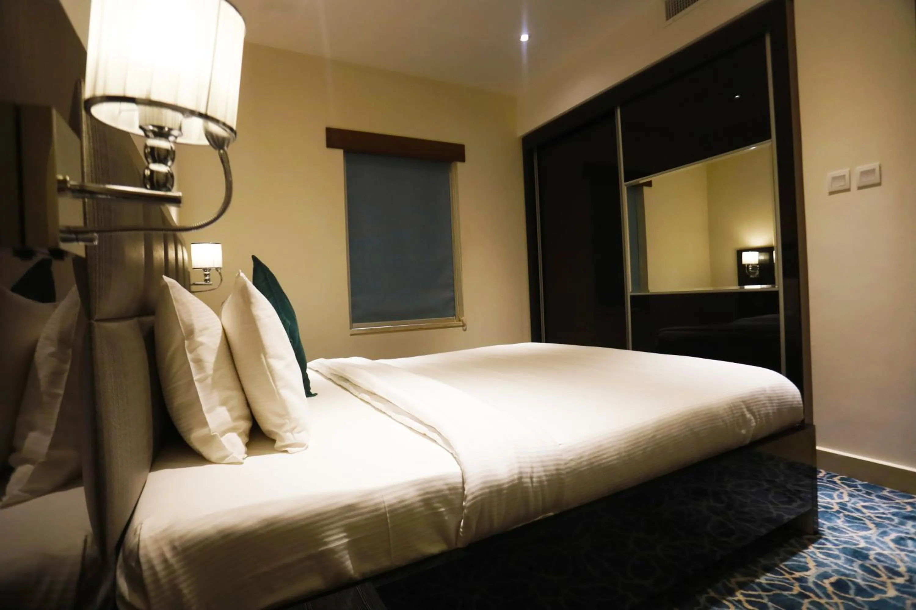 Bedroom, Bed in Naylover Hotel Suites