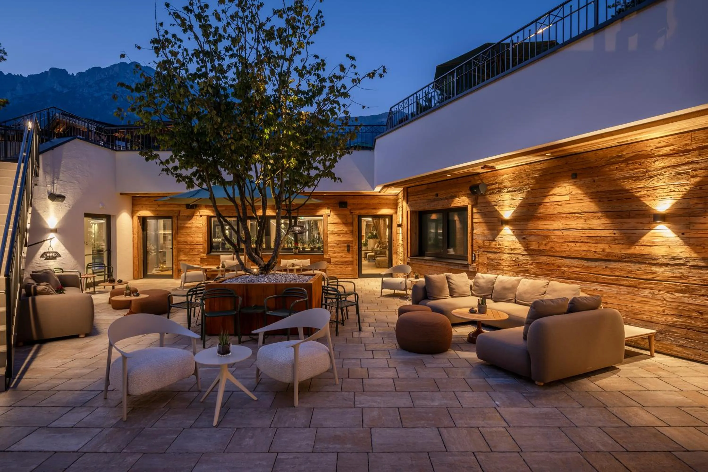 Property building in Kaiserlodge