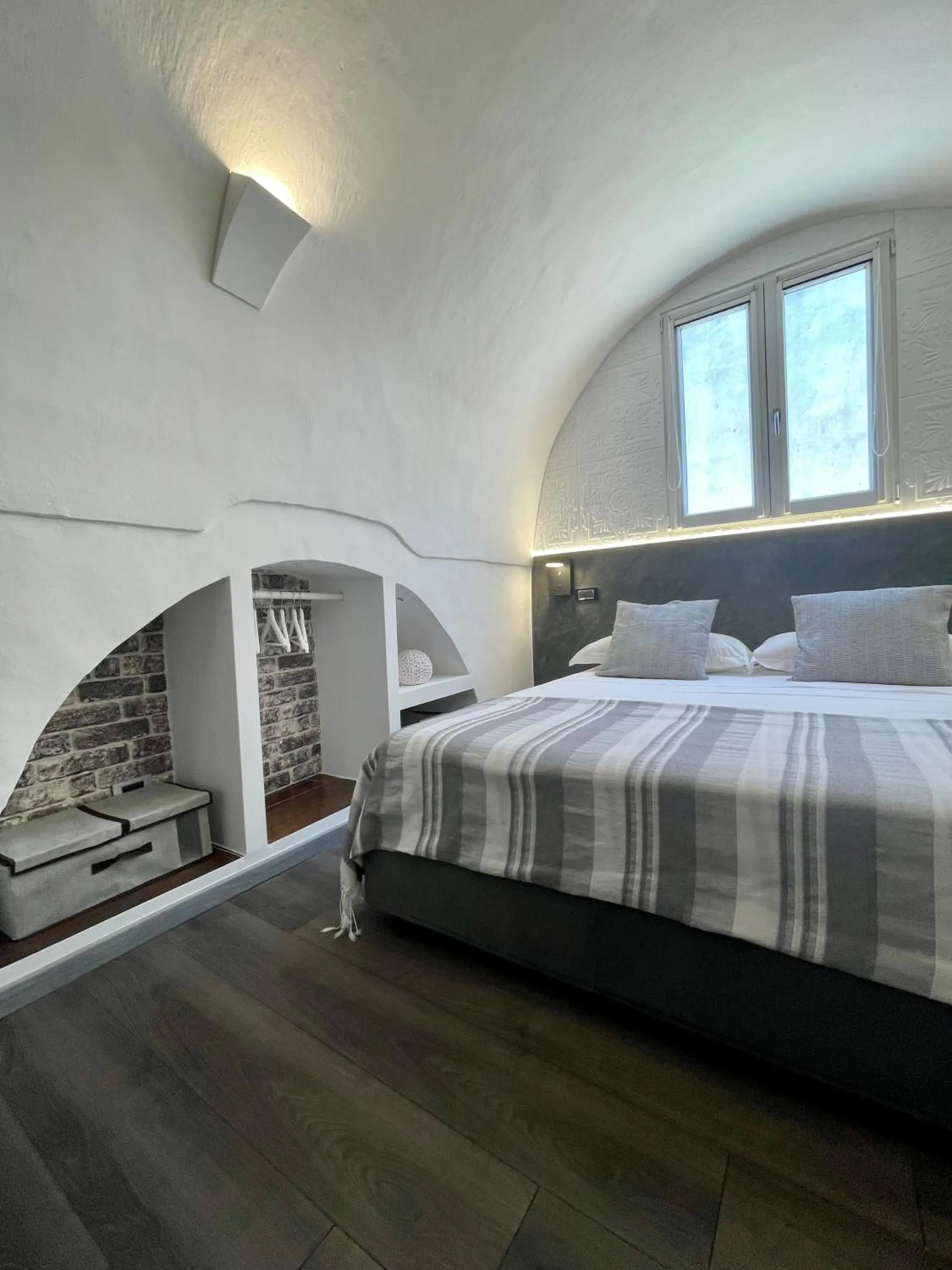 Bedroom, Bed in Calliope