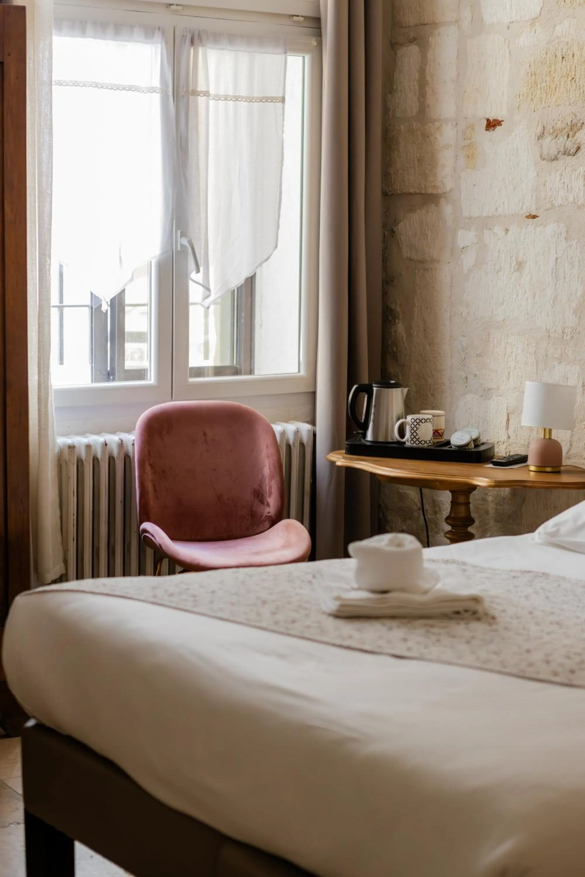 Bed in Hôtel La Muette