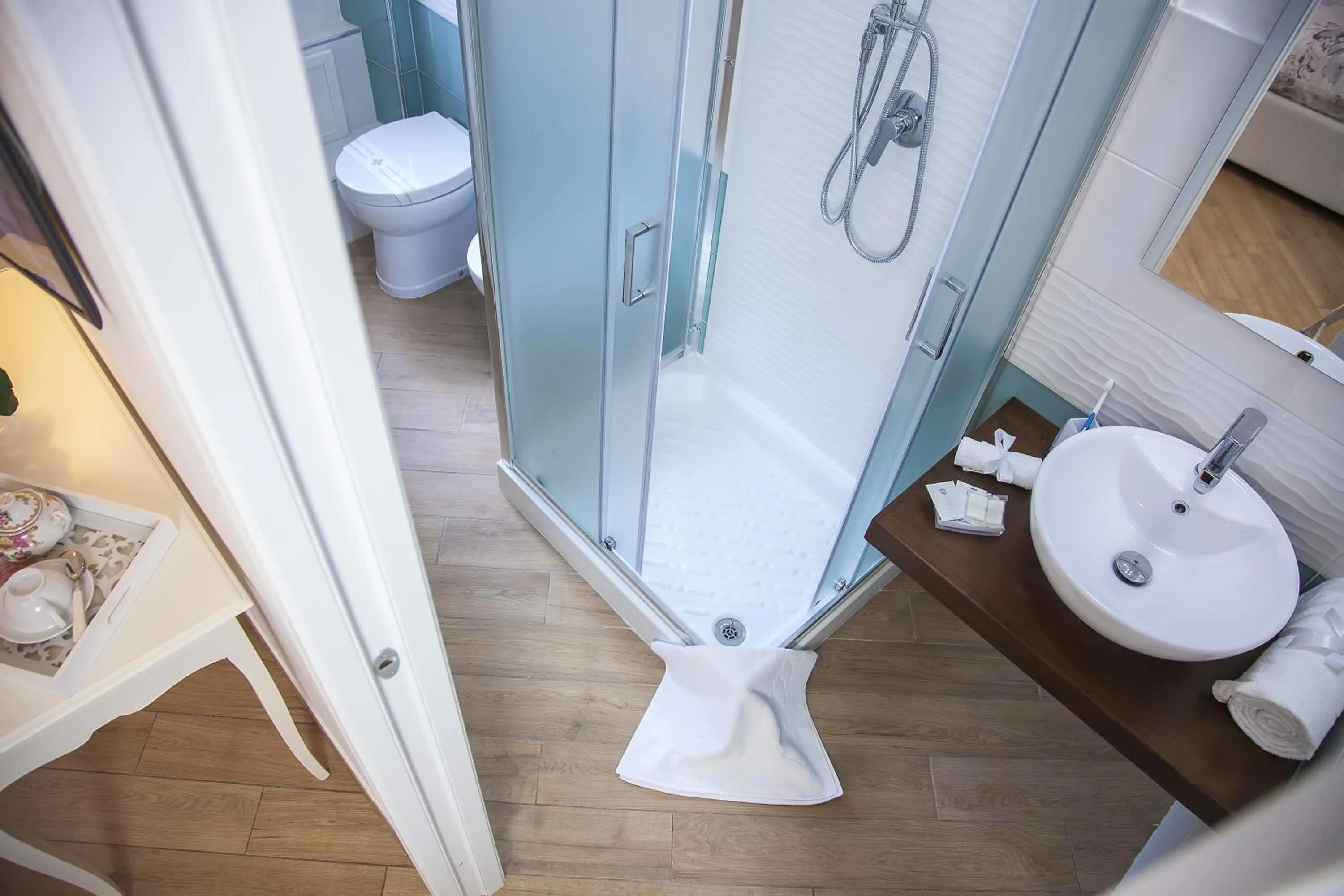 Bathroom in La Perla - Chic Accommodation