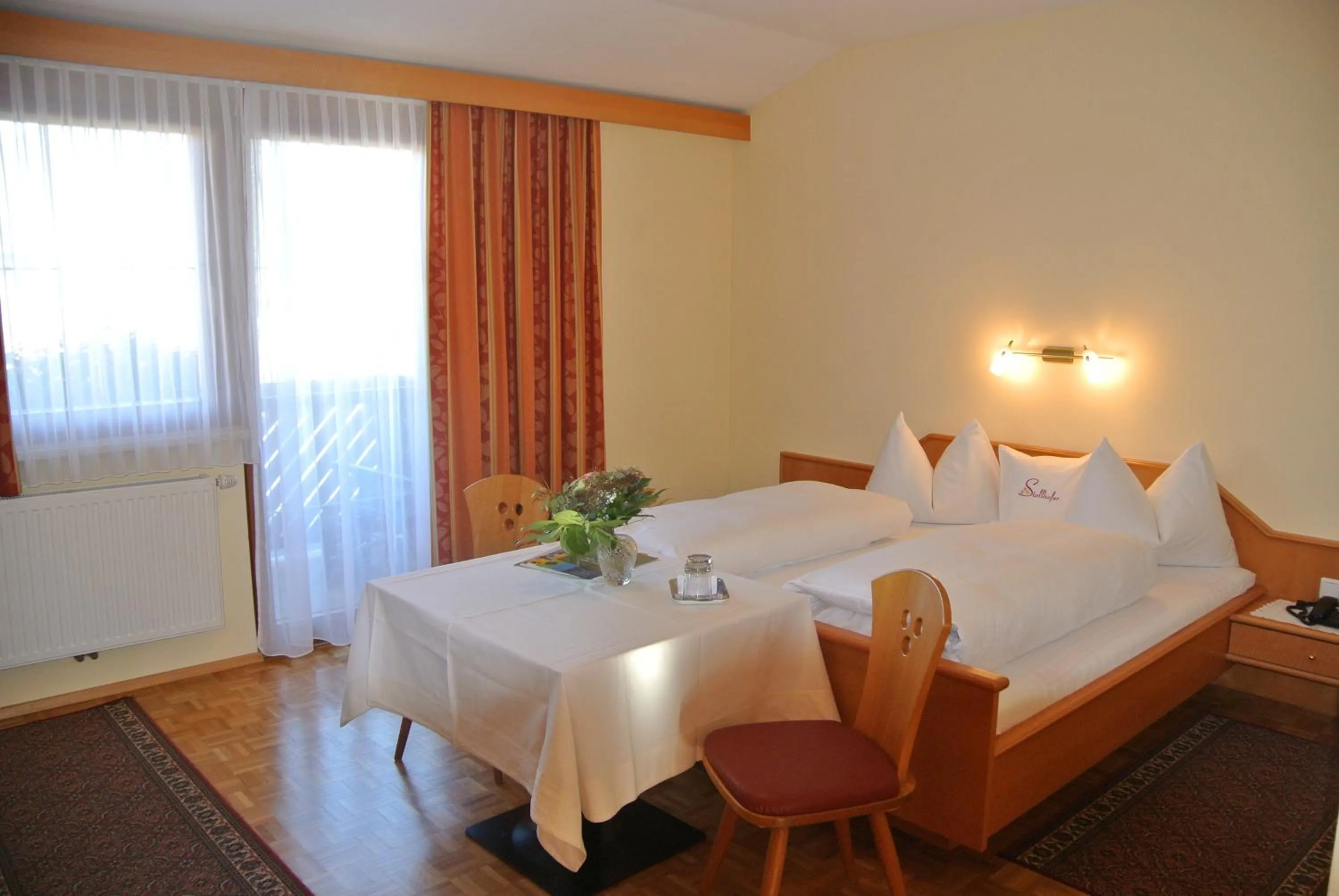 Bed in Gasthof Zum Stollhofer
