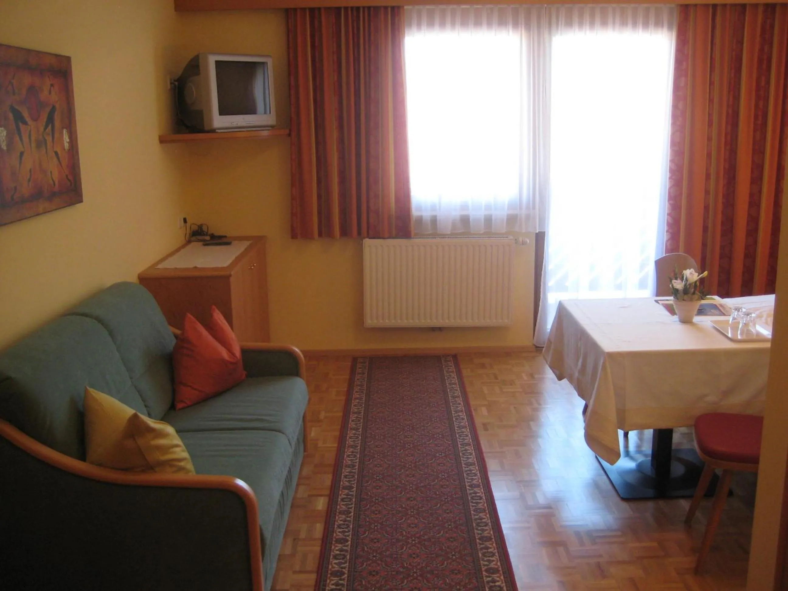 Photo of the whole room in Gasthof Zum Stollhofer
