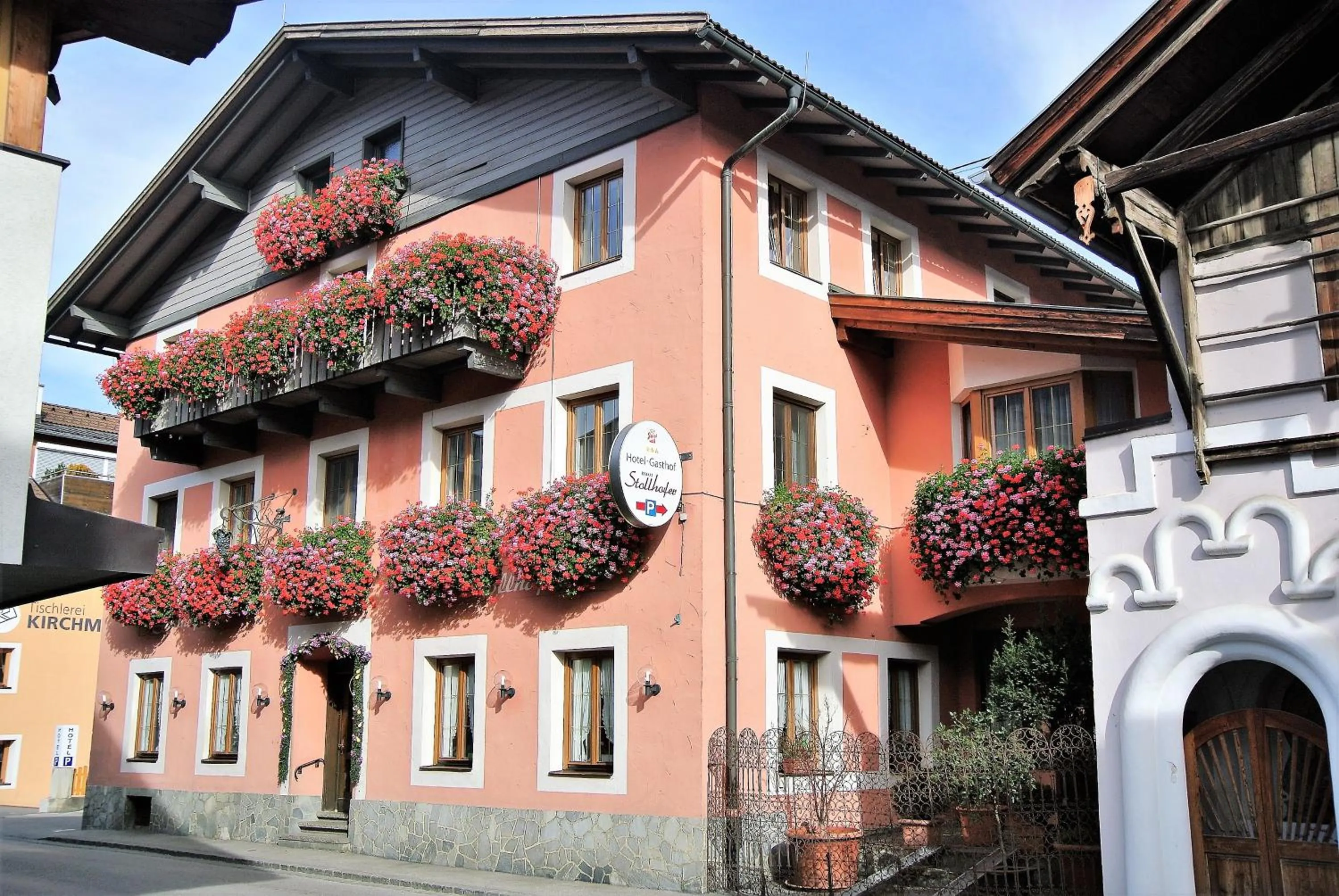 Property building in Gasthof Zum Stollhofer