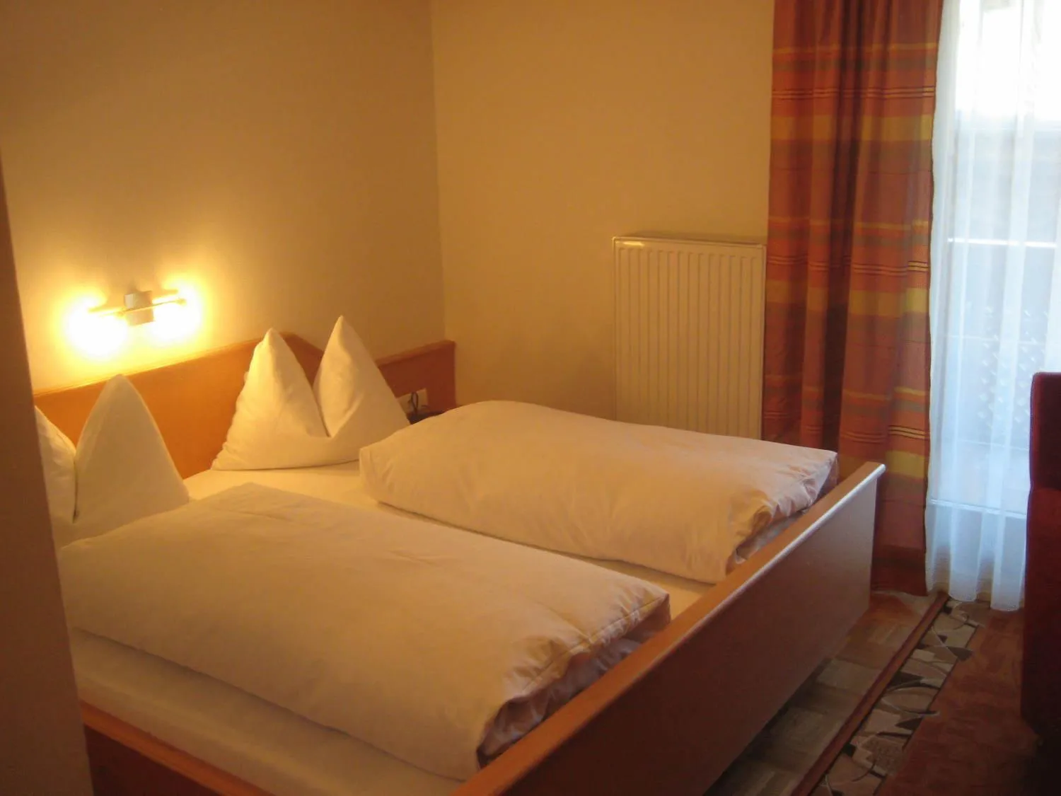 Bed in Gasthof Zum Stollhofer