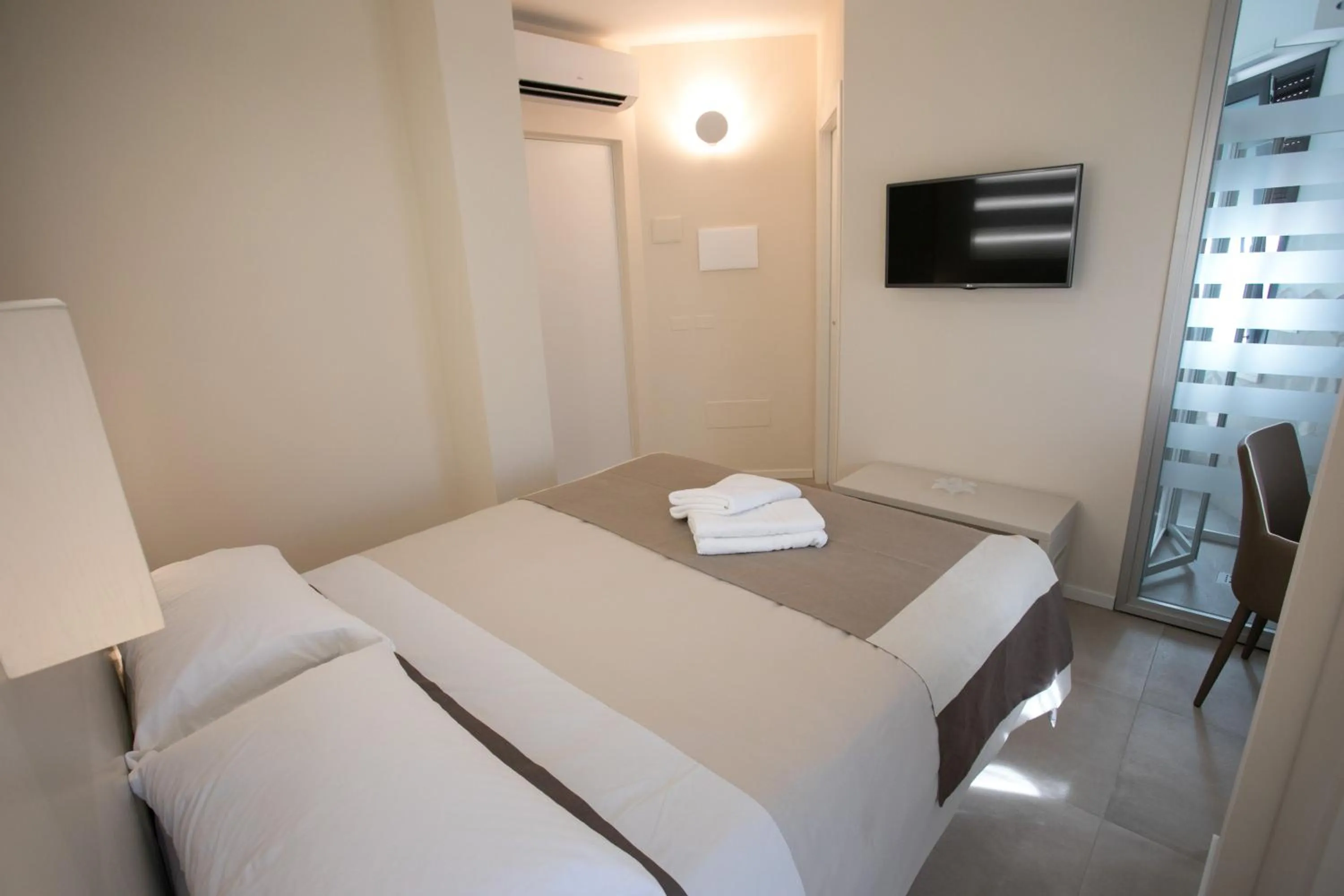 Photo of the whole room, Bed in B&B Chez Moi