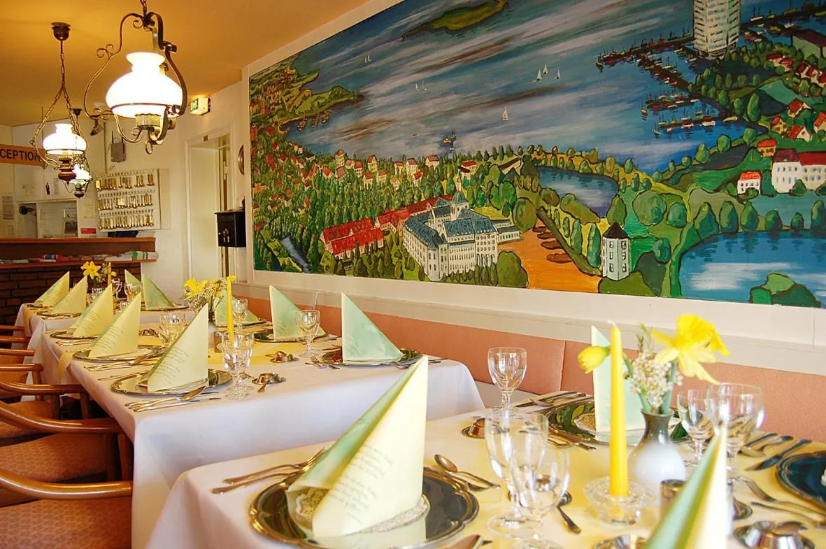 Restaurant/places to eat in Hotel Hohenzollern