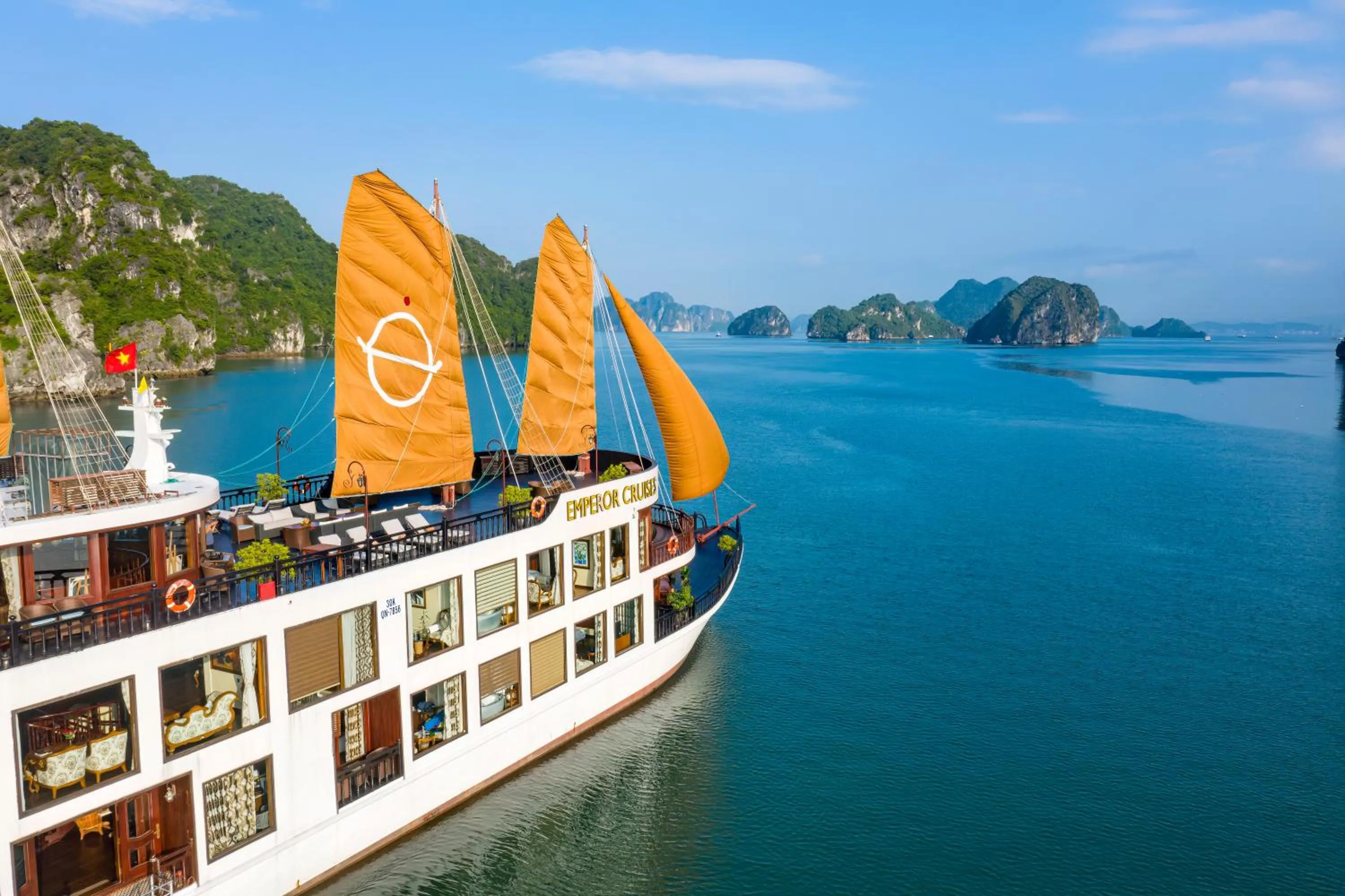 Day in Emperor Cruises Legacy Ha Long