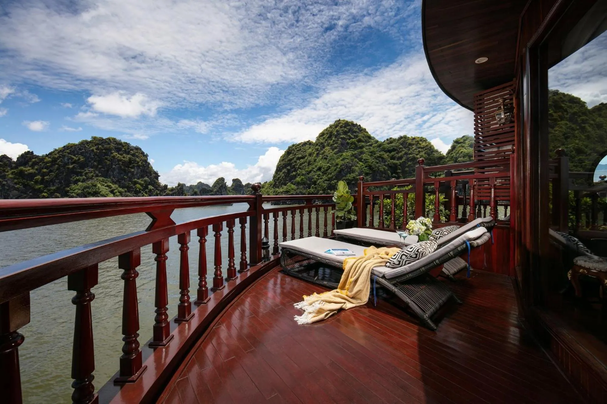 Balcony/Terrace in Emperor Cruises Legacy Ha Long